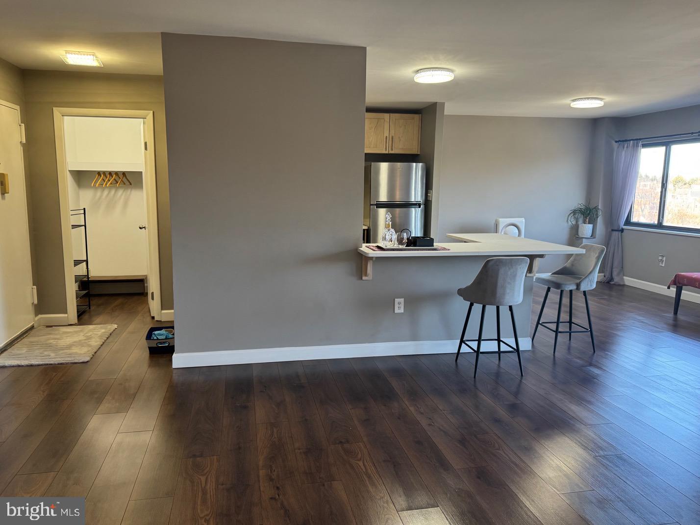 PINEWAY TOWERS - Residential Lease