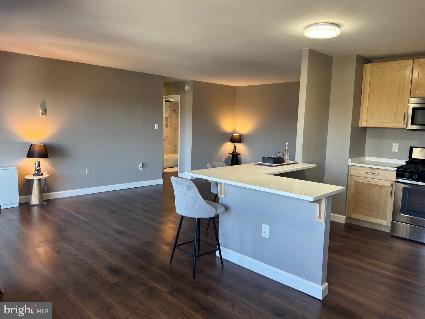 PINEWAY TOWERS - Residential Lease