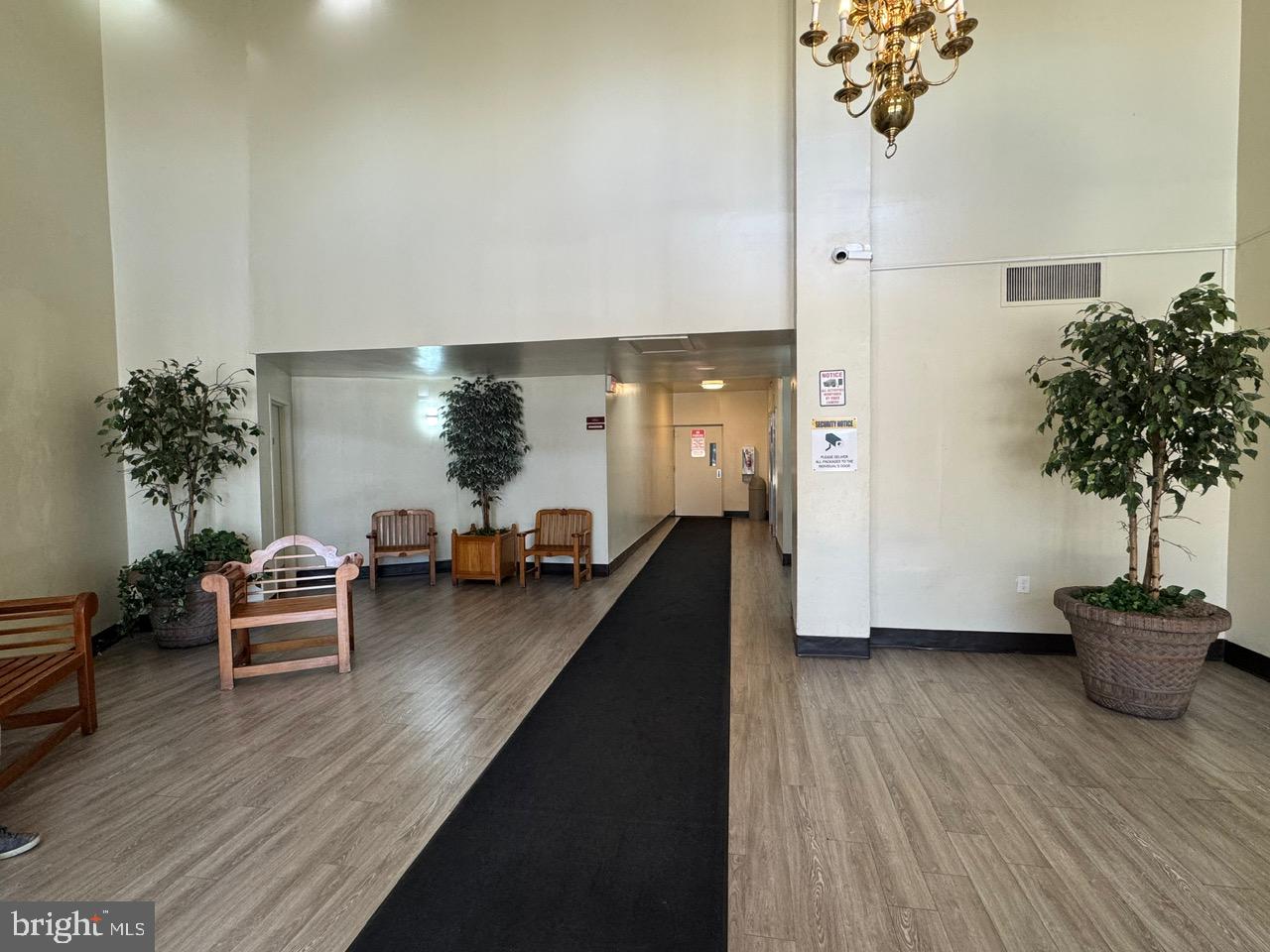 PINEWAY TOWERS - Residential Lease