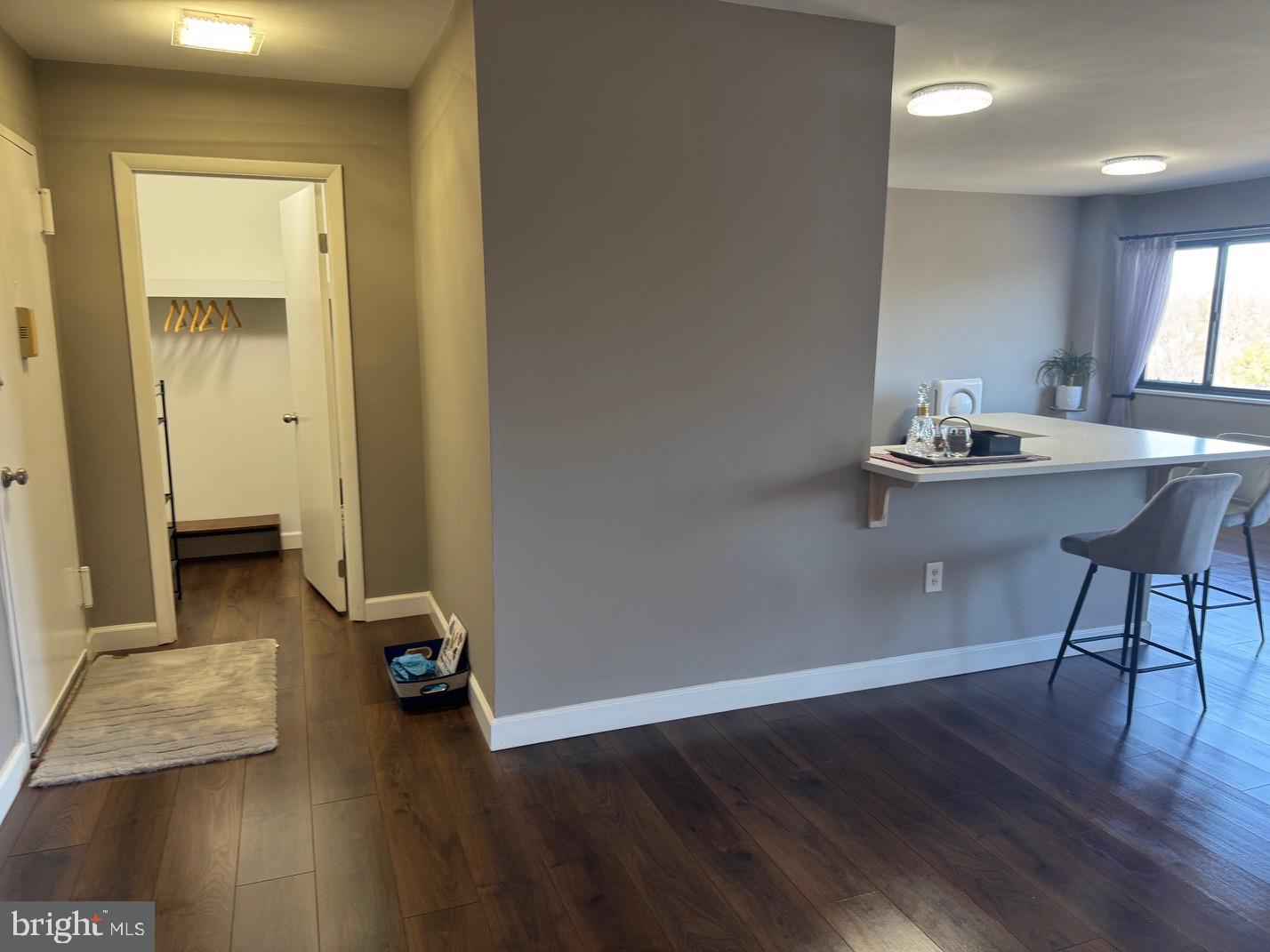 PINEWAY TOWERS - Residential Lease