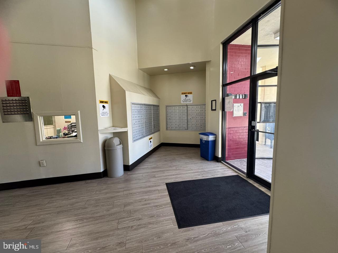 PINEWAY TOWERS - Residential Lease