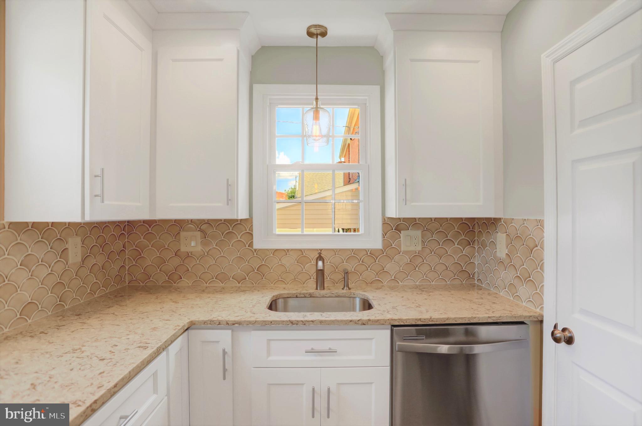 PARKVILLE SUMMIT - Residential