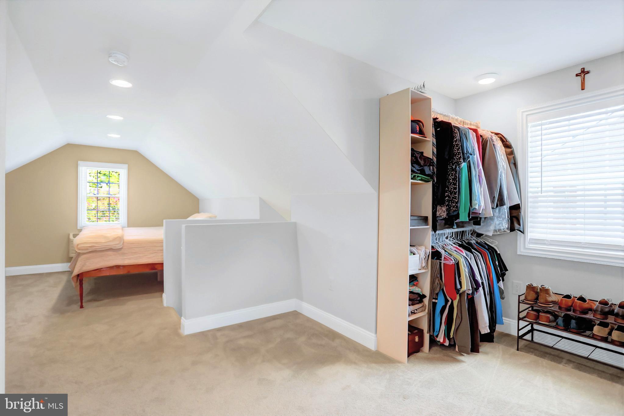 PARKVILLE SUMMIT - Residential