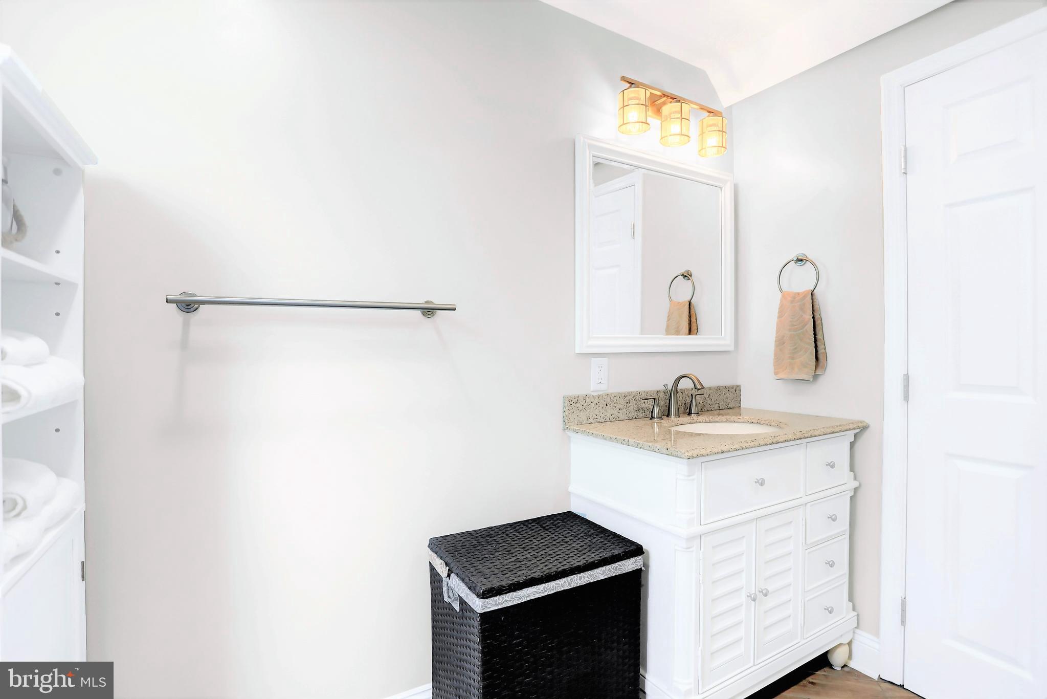 PARKVILLE SUMMIT - Residential