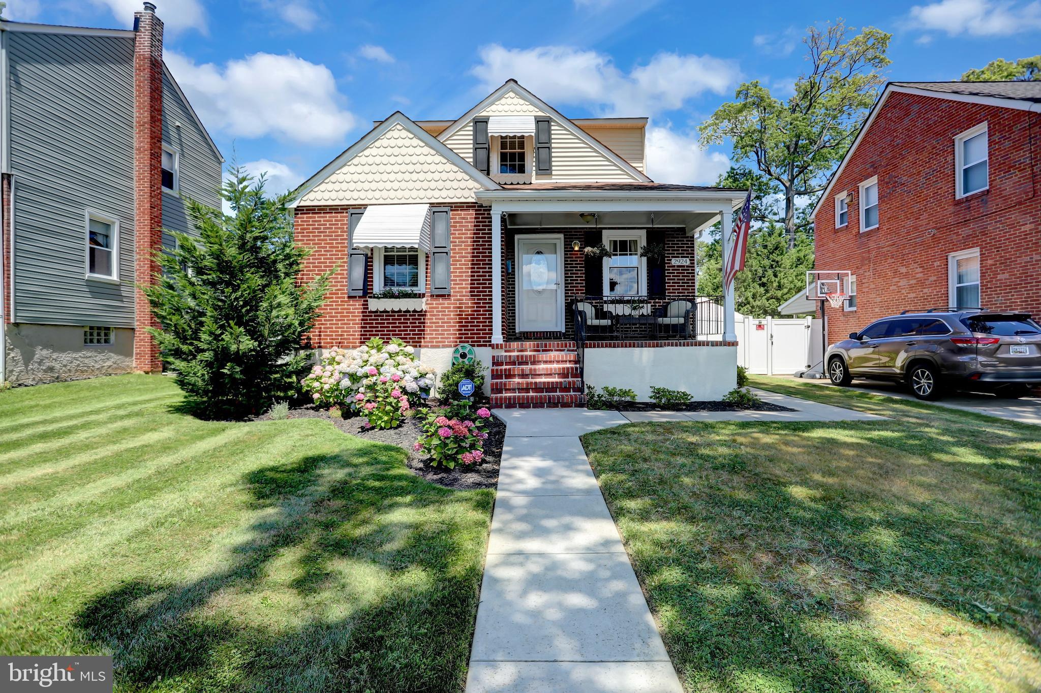 PARKVILLE SUMMIT - Residential