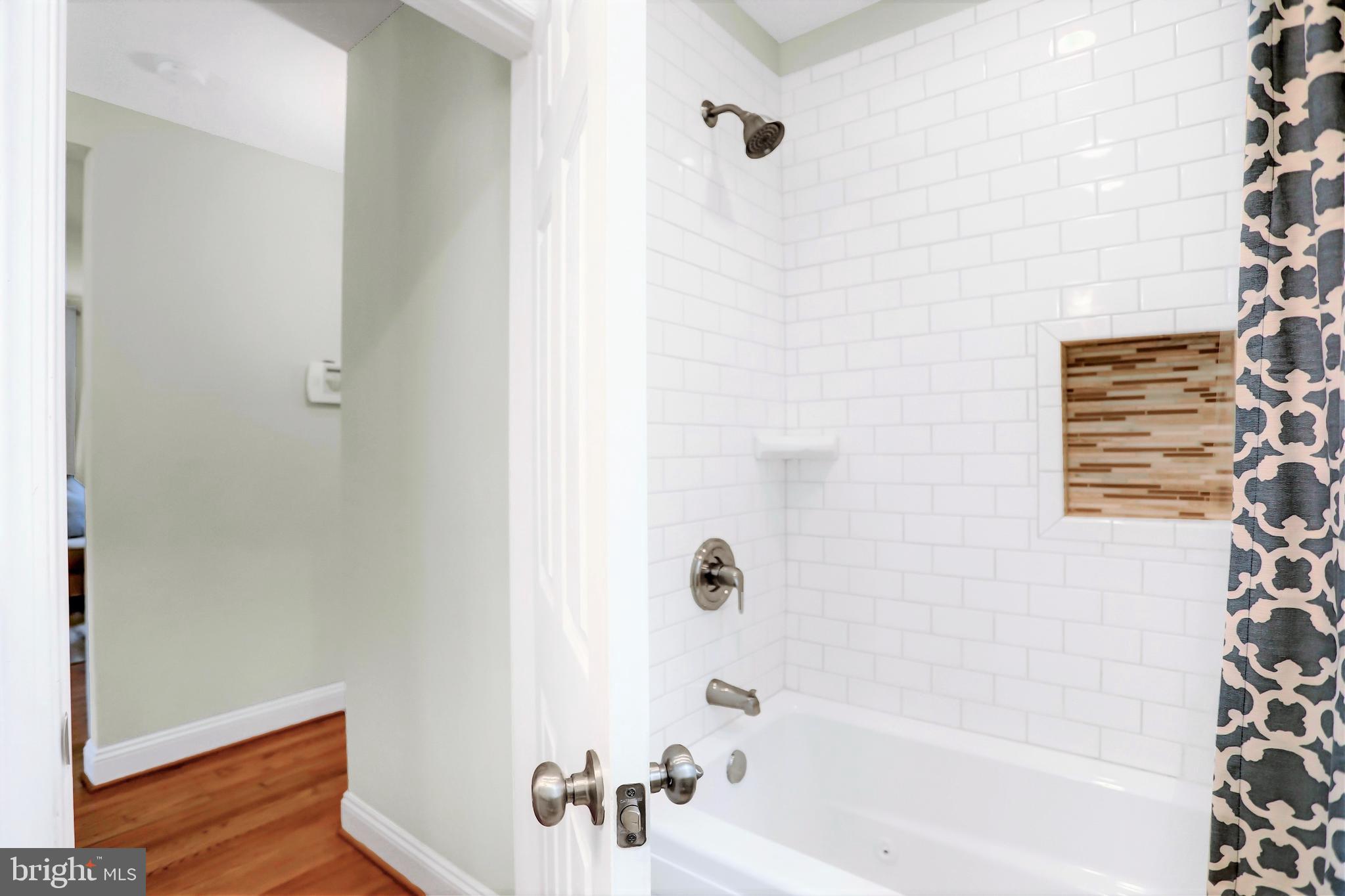 PARKVILLE SUMMIT - Residential