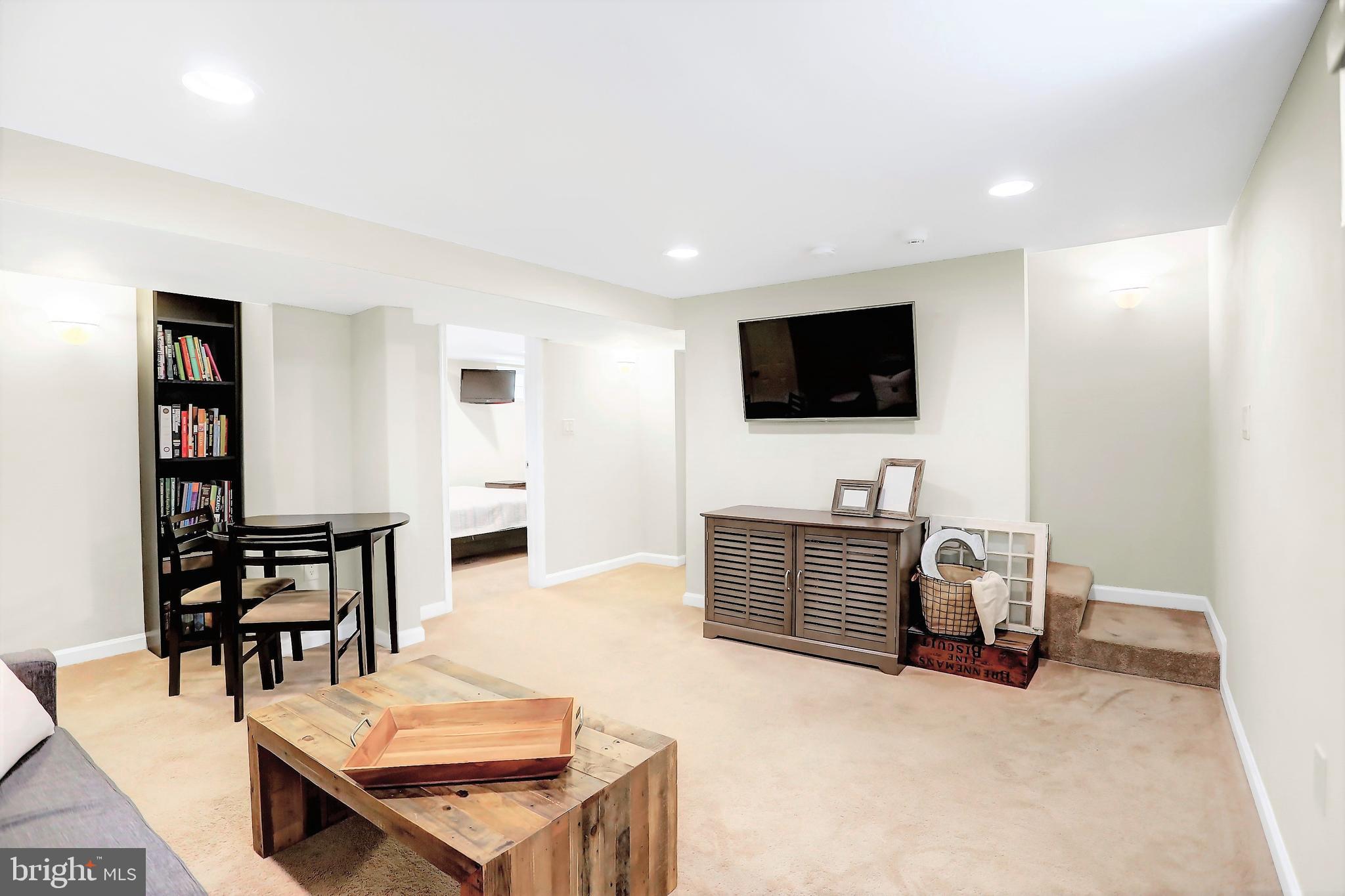 PARKVILLE SUMMIT - Residential