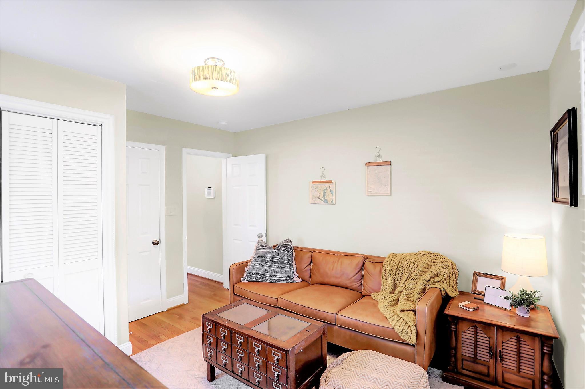 PARKVILLE SUMMIT - Residential