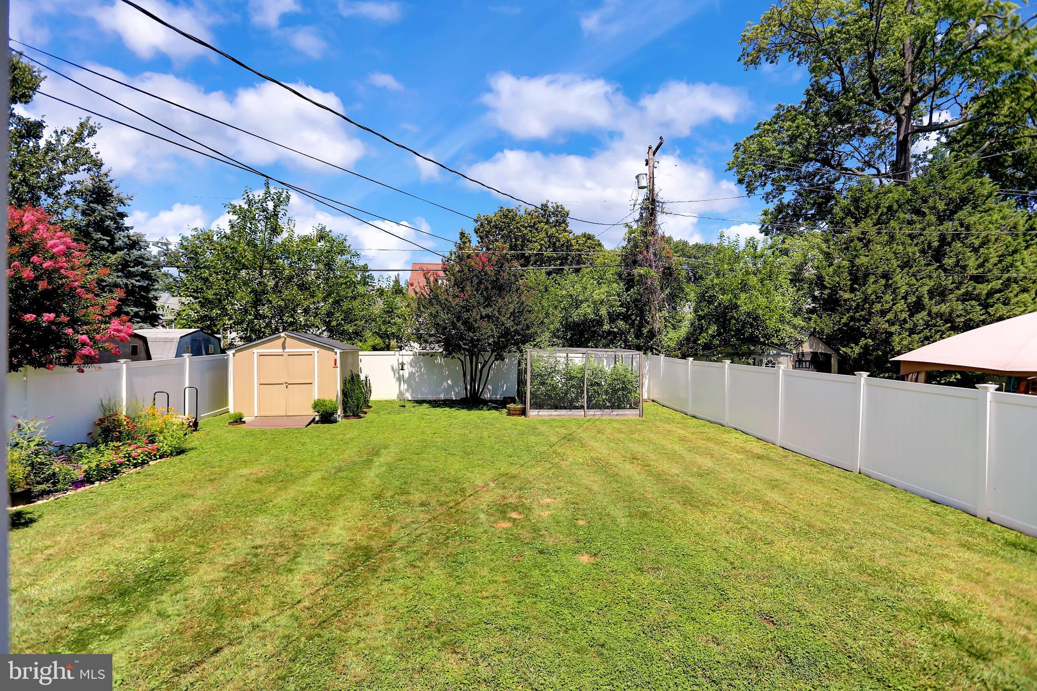 PARKVILLE SUMMIT - Residential