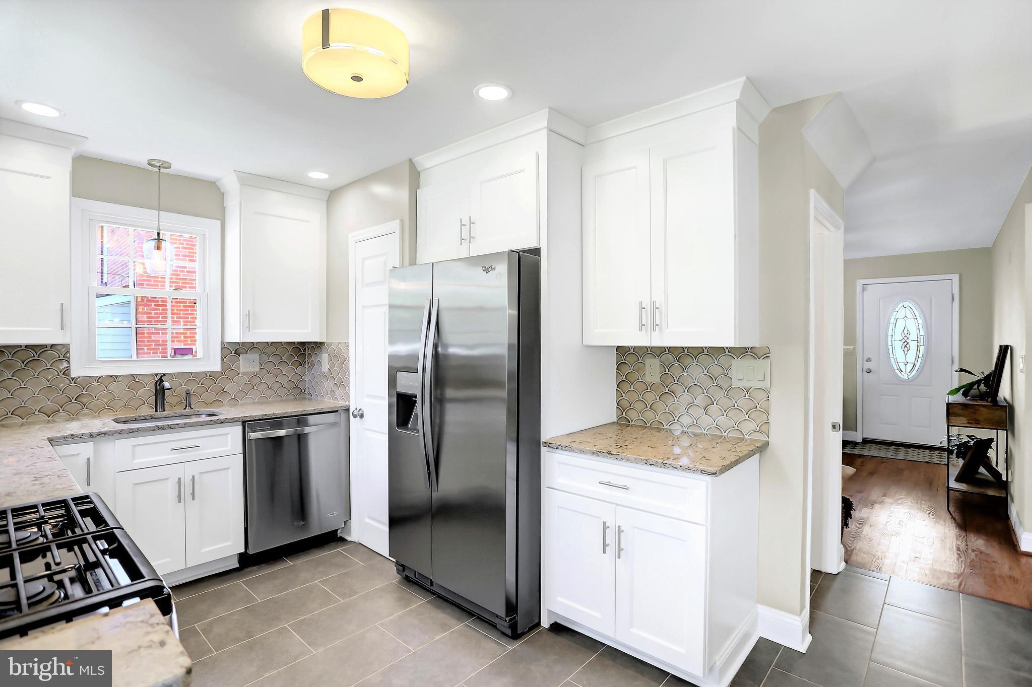 PARKVILLE SUMMIT - Residential