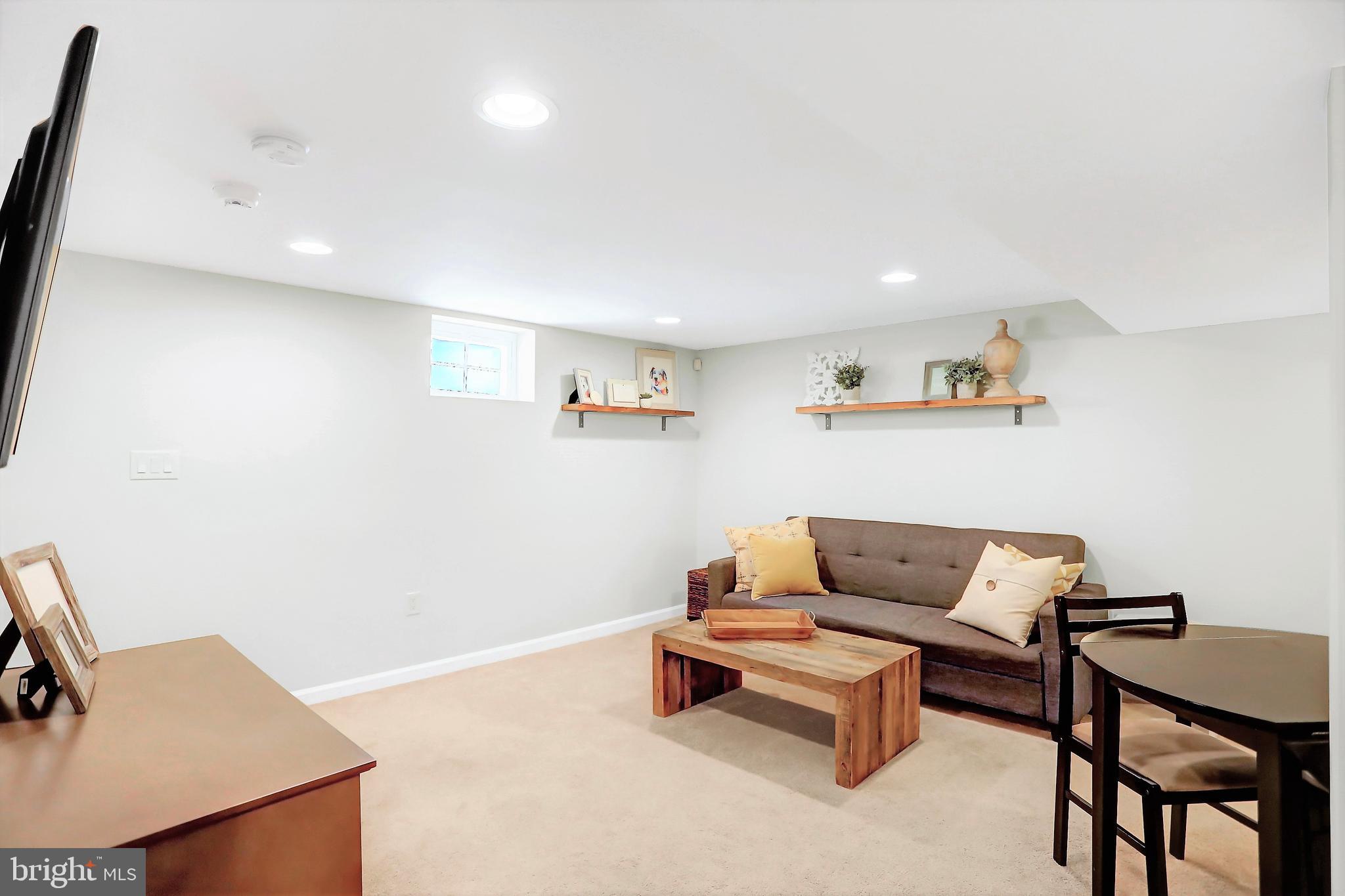 PARKVILLE SUMMIT - Residential