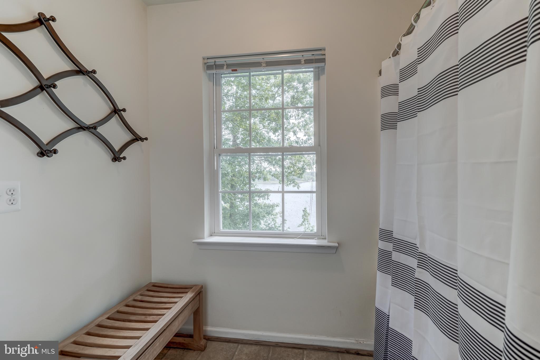 FRESHWATER ESTATES - Residential