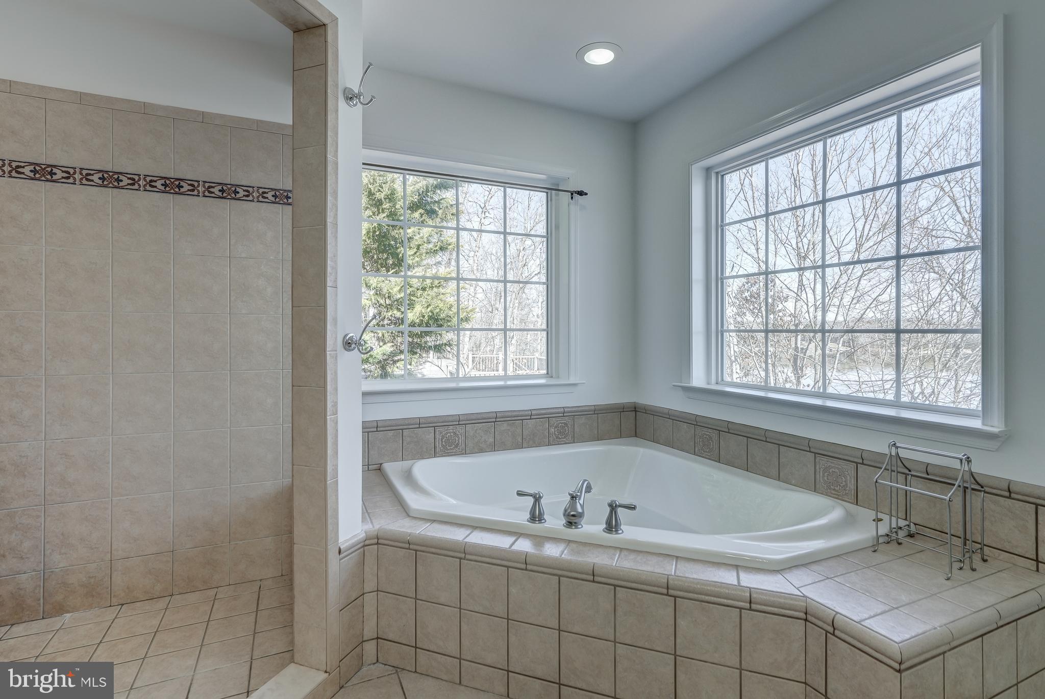 FRESHWATER ESTATES - Residential