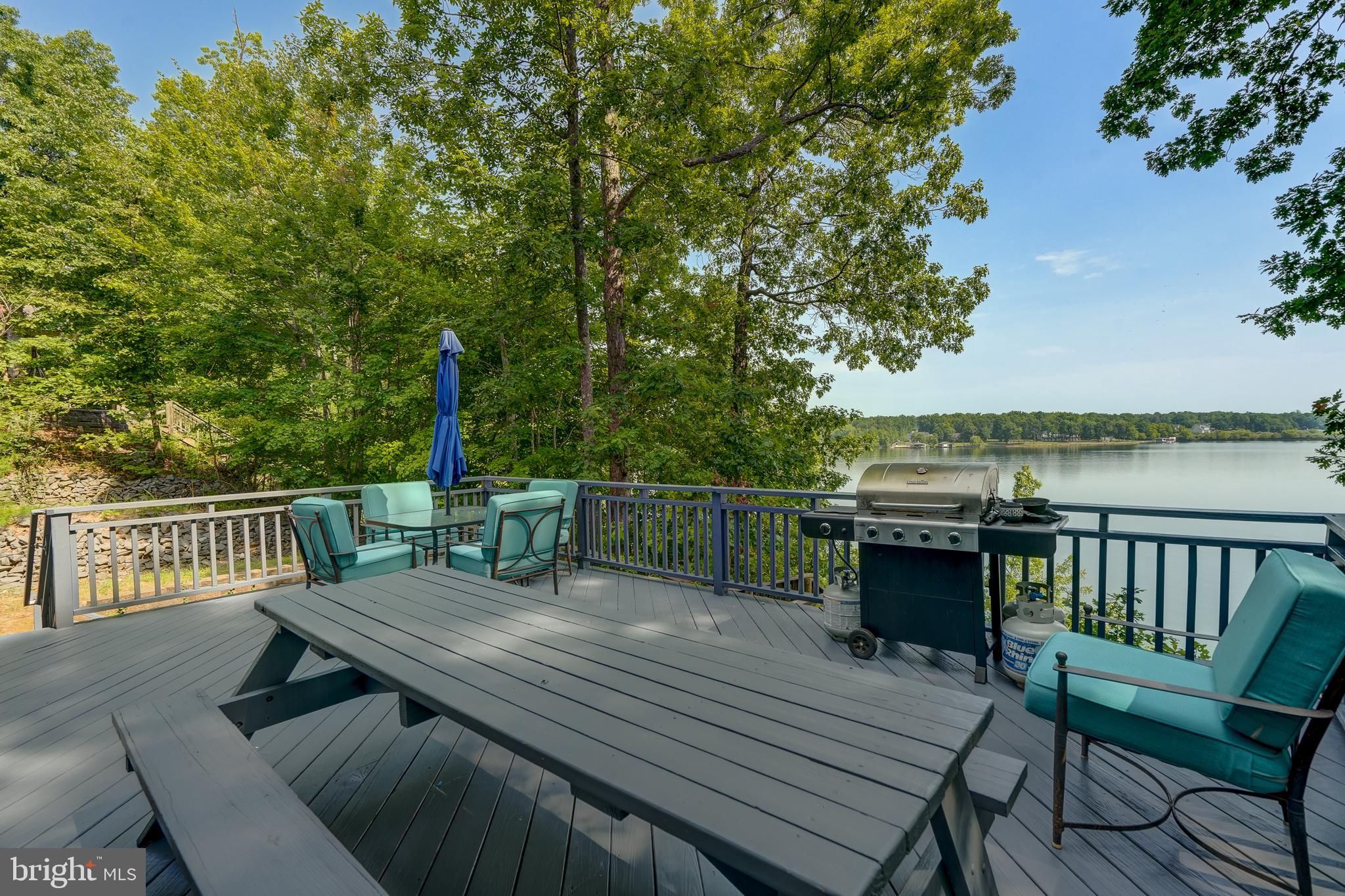 FRESHWATER ESTATES - Residential