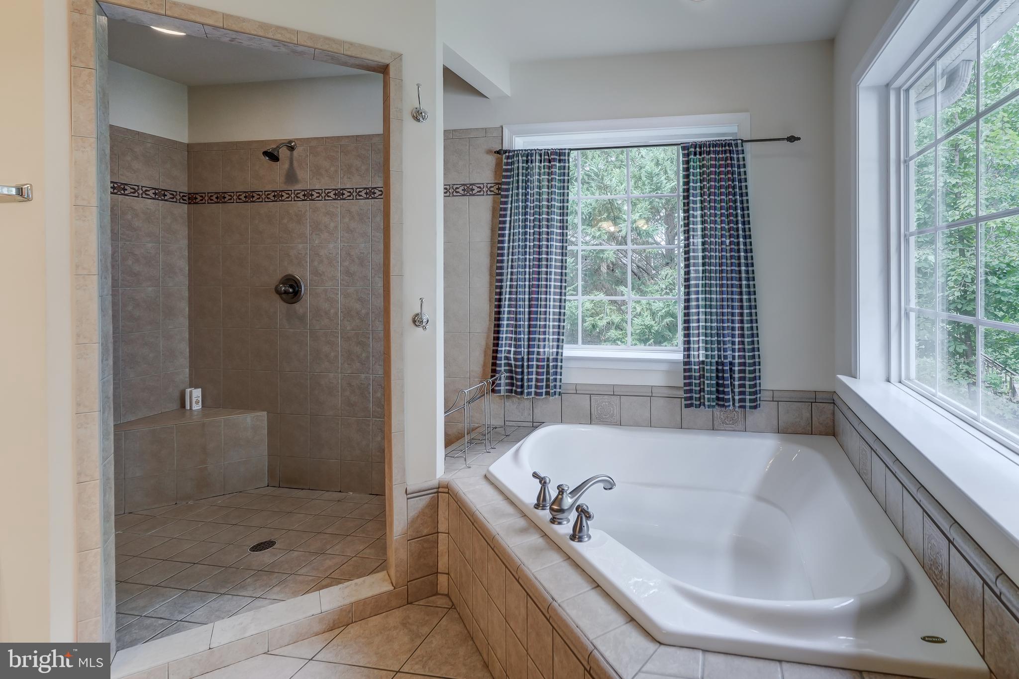 FRESHWATER ESTATES - Residential