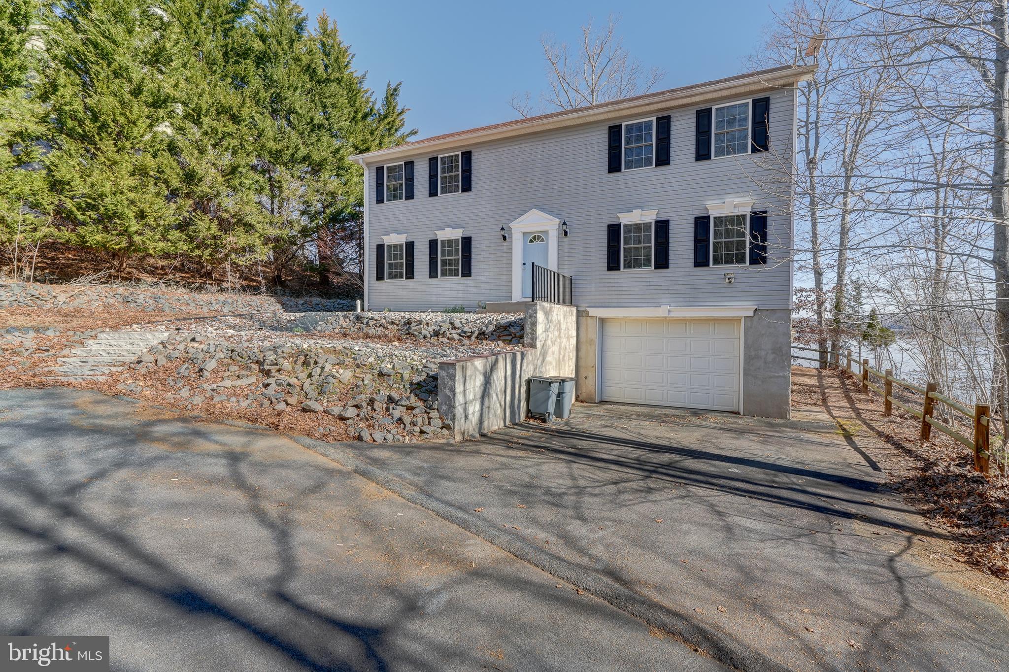 FRESHWATER ESTATES - Residential