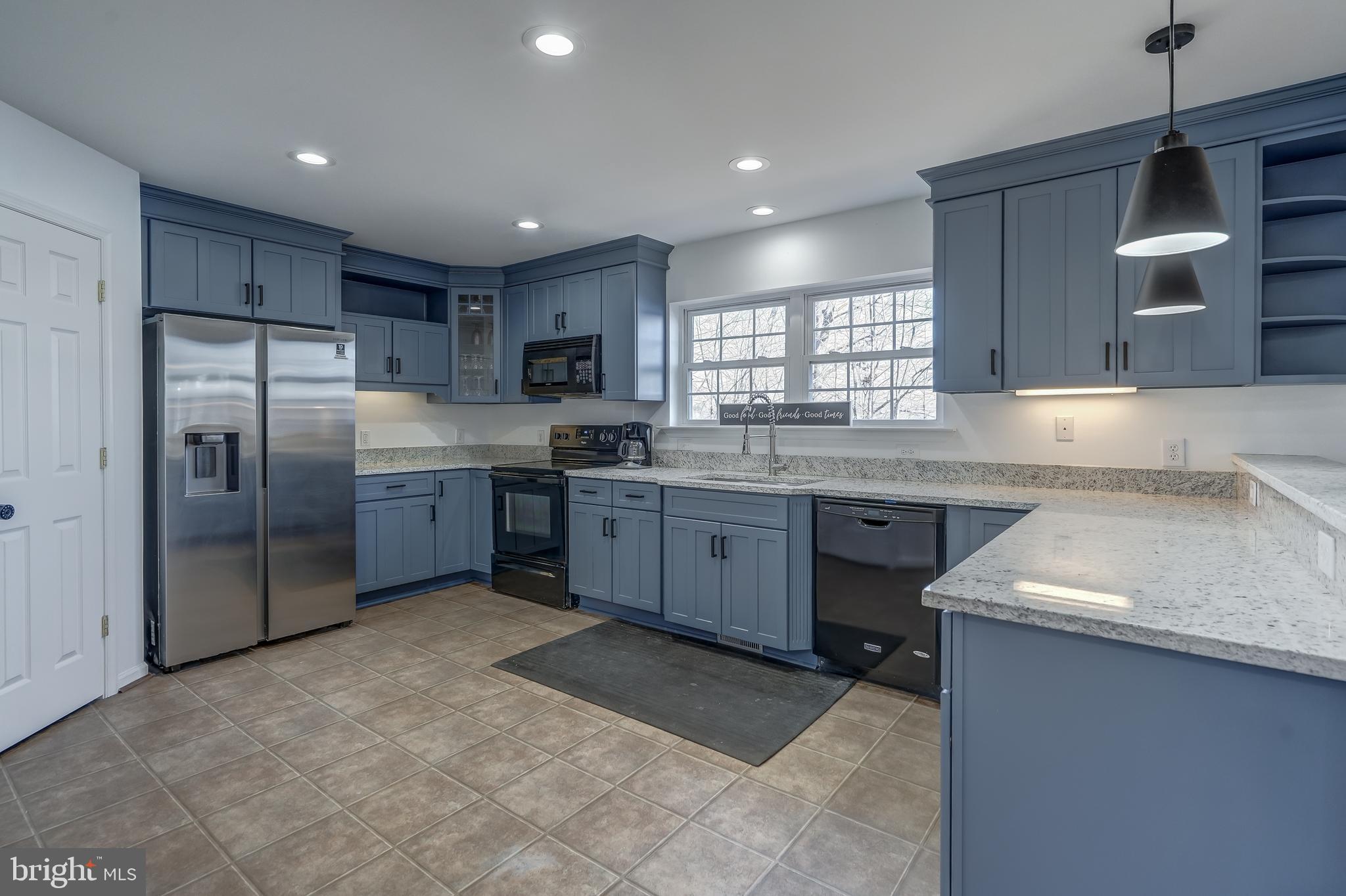 FRESHWATER ESTATES - Residential