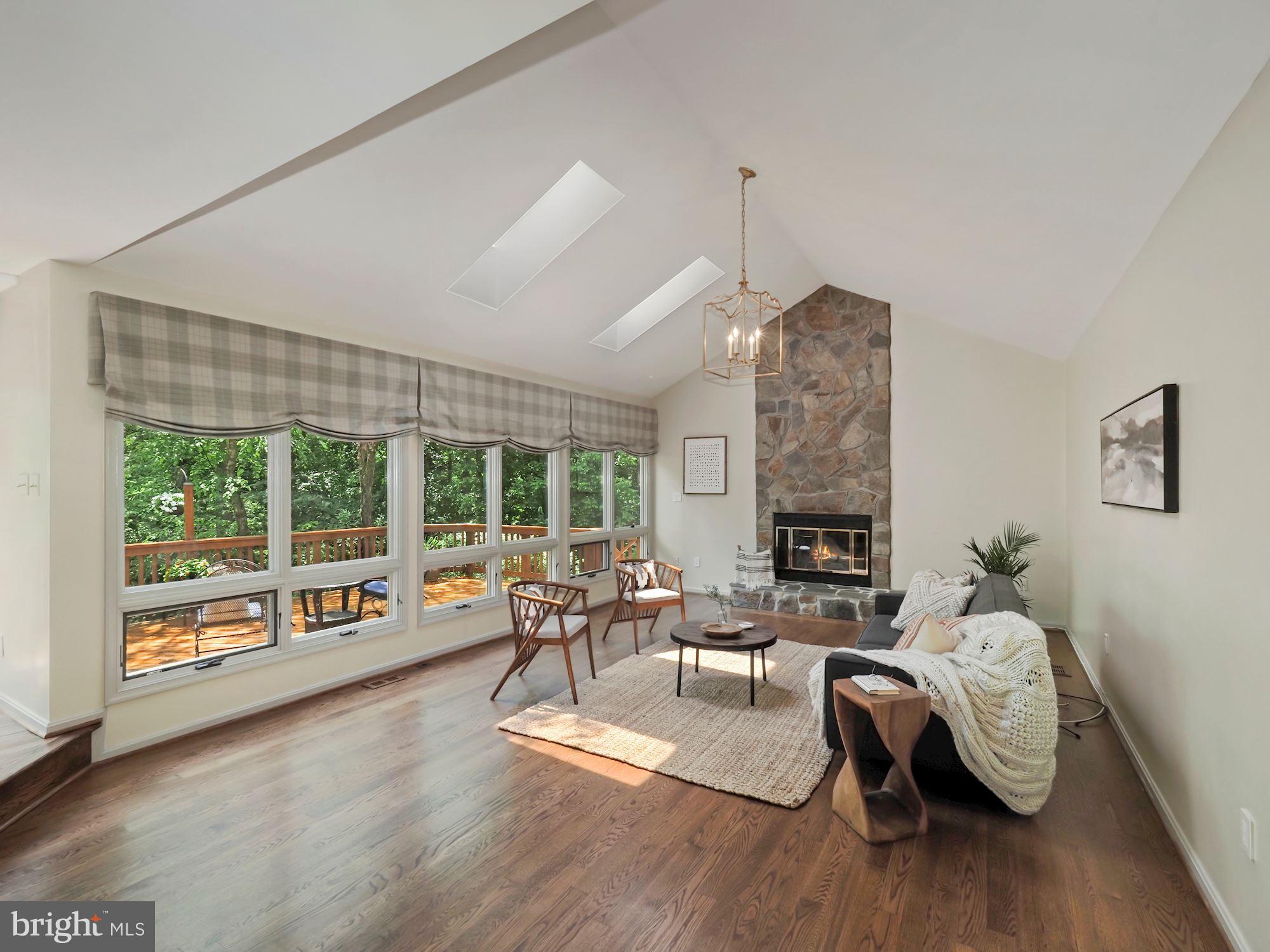 MACARTHUR PARK CONDOMINIUMS - Residential