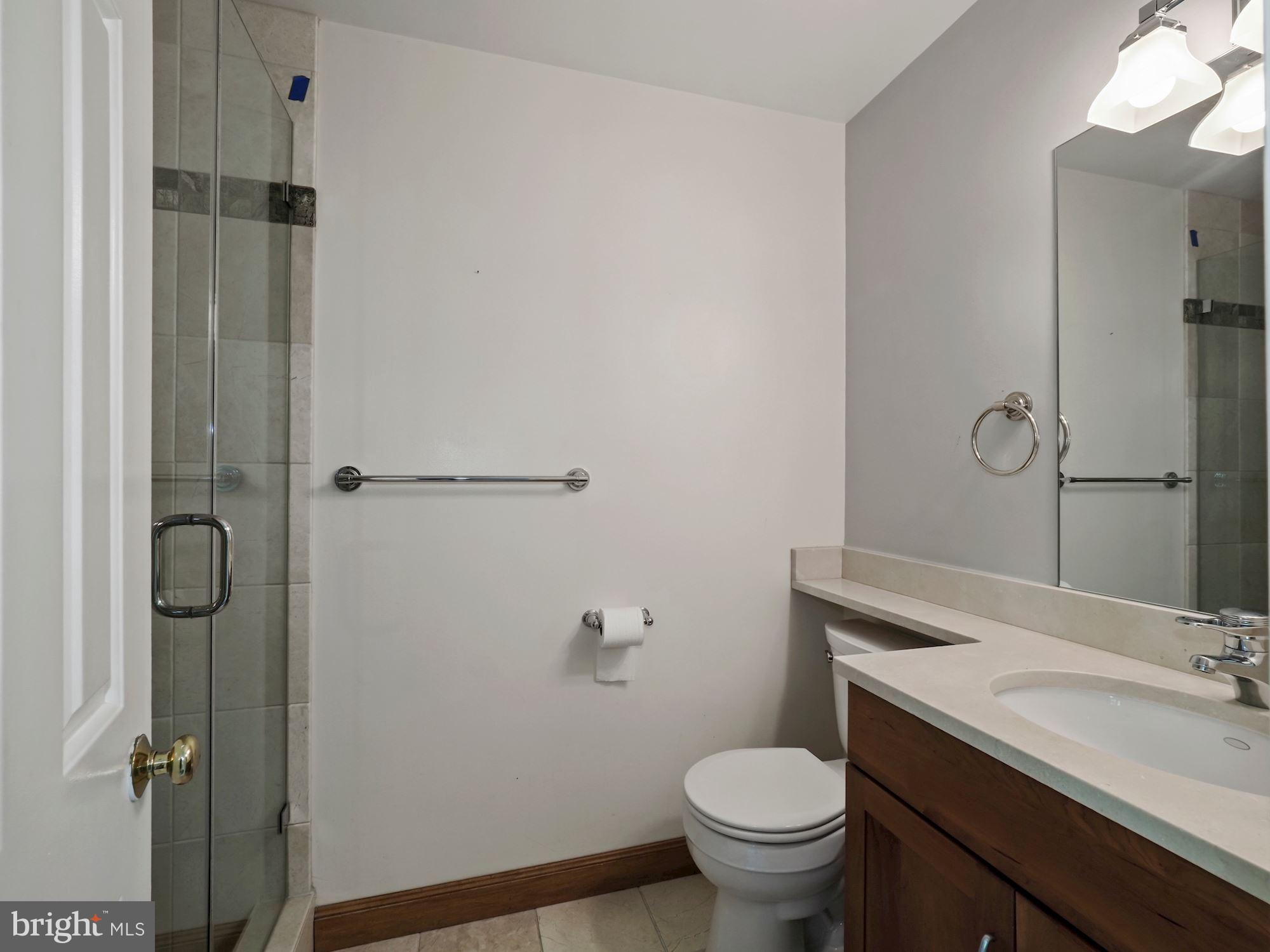 MACARTHUR PARK CONDOMINIUMS - Residential