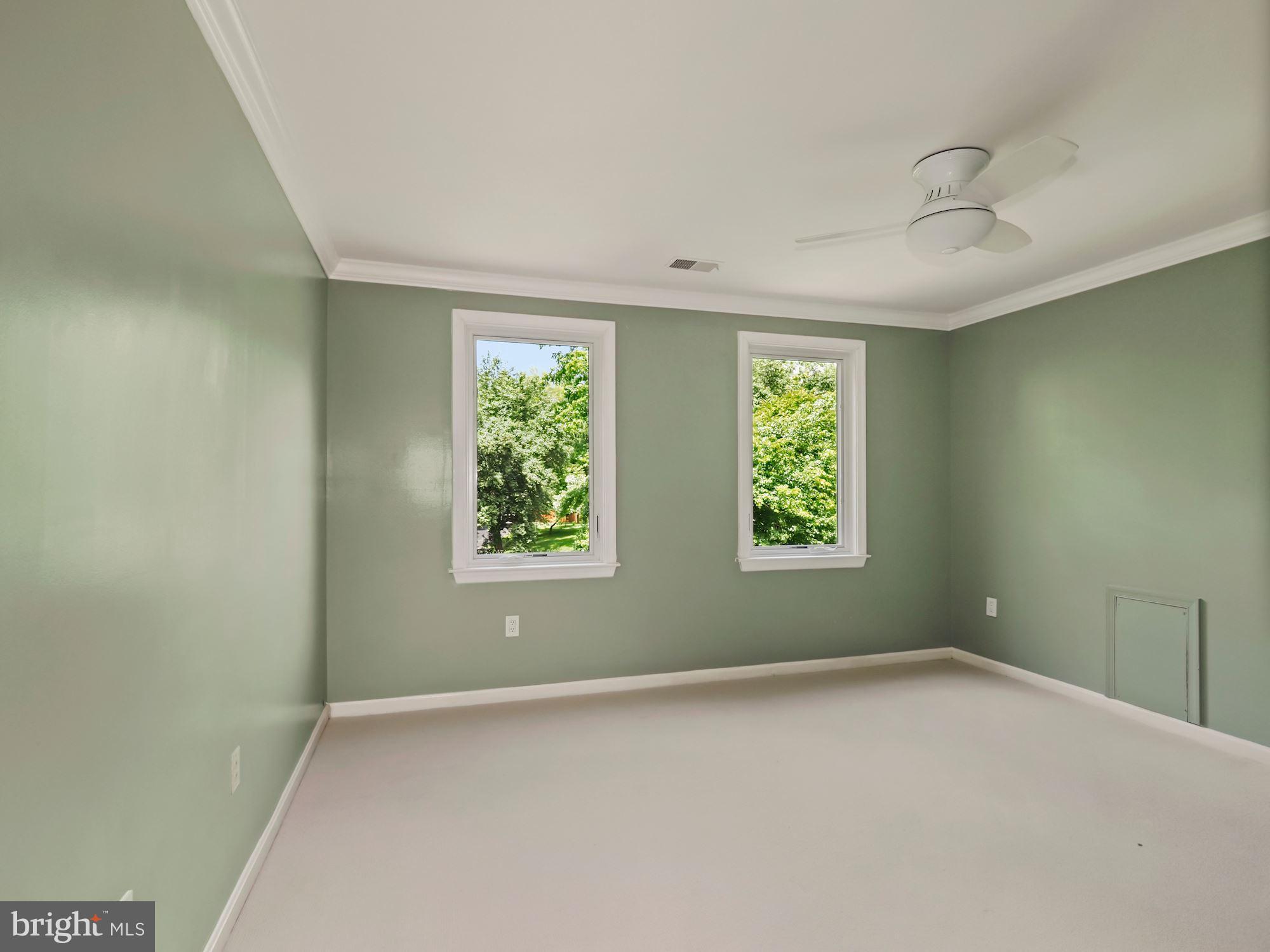 MACARTHUR PARK CONDOMINIUMS - Residential