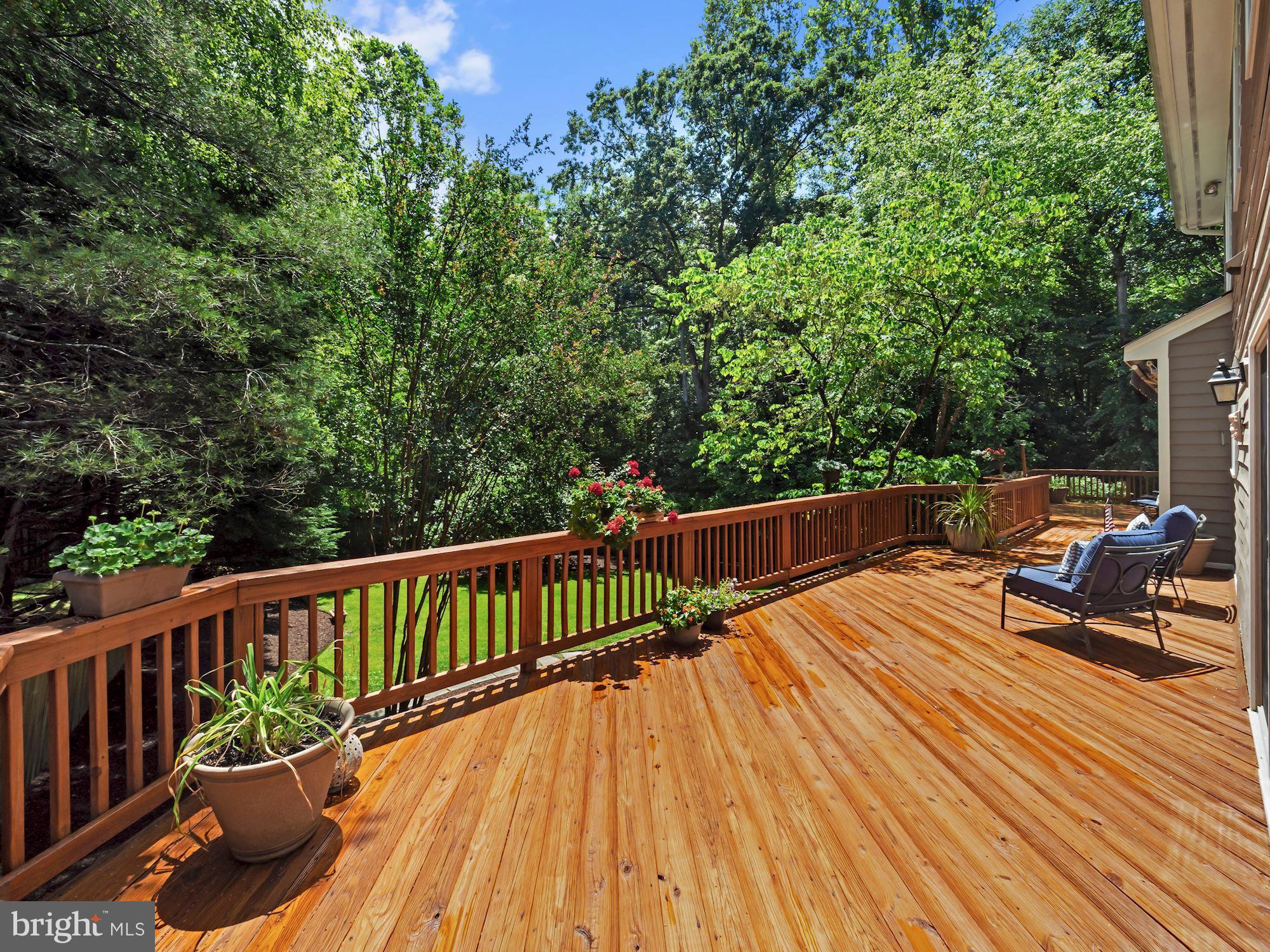 MACARTHUR PARK CONDOMINIUMS - Residential