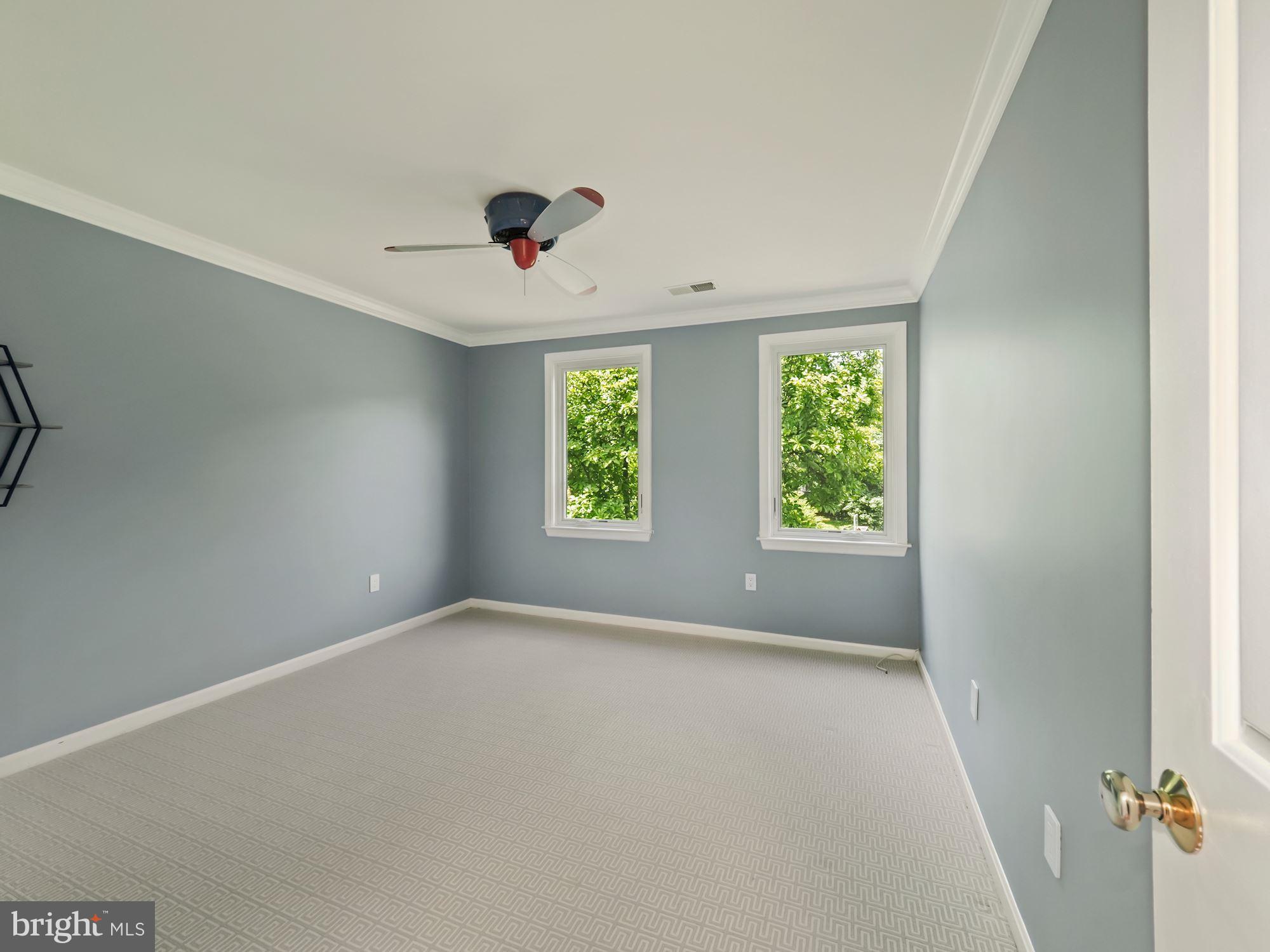 MACARTHUR PARK CONDOMINIUMS - Residential