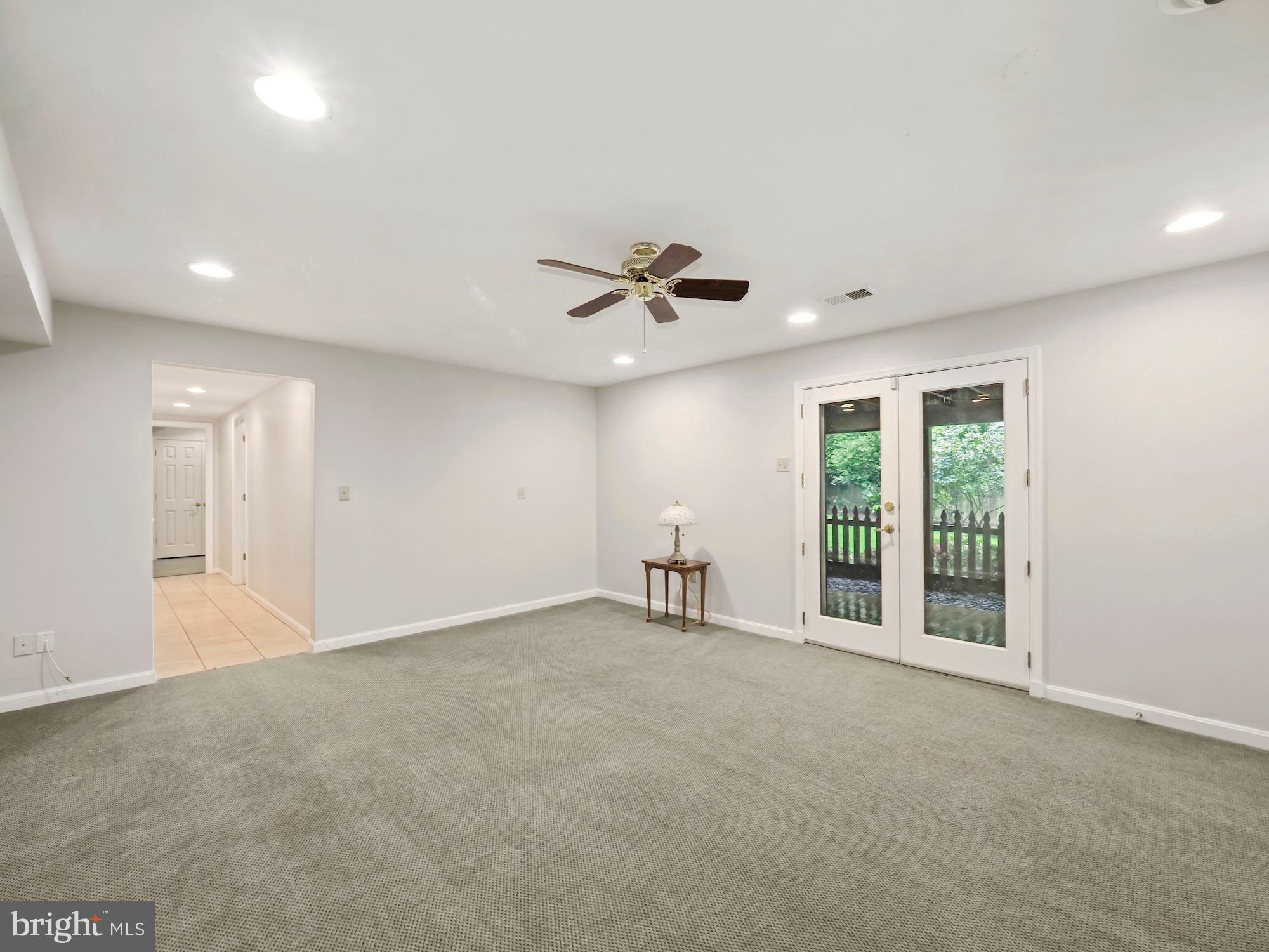 MACARTHUR PARK CONDOMINIUMS - Residential