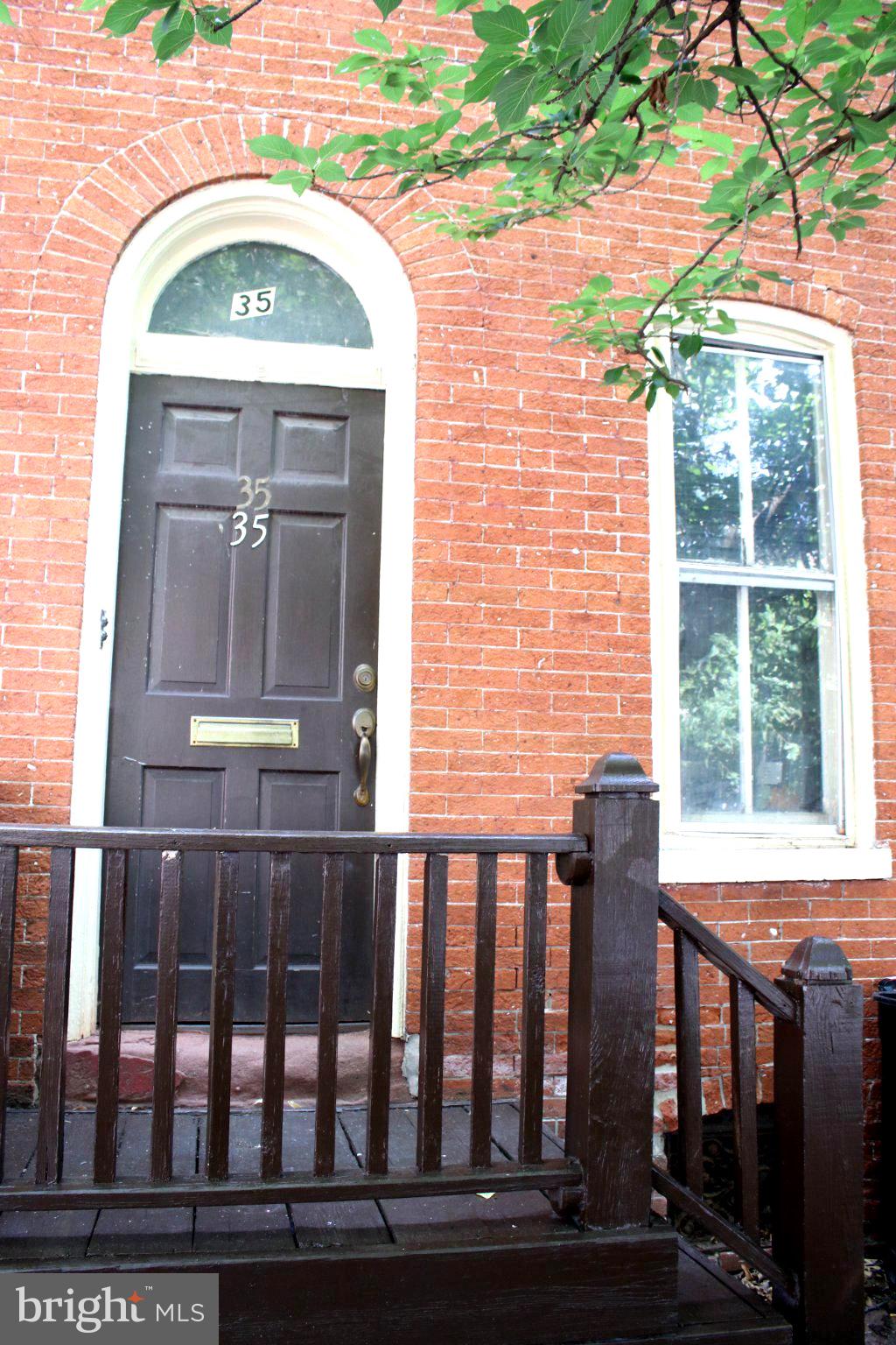 35 N MULBERRY STREET