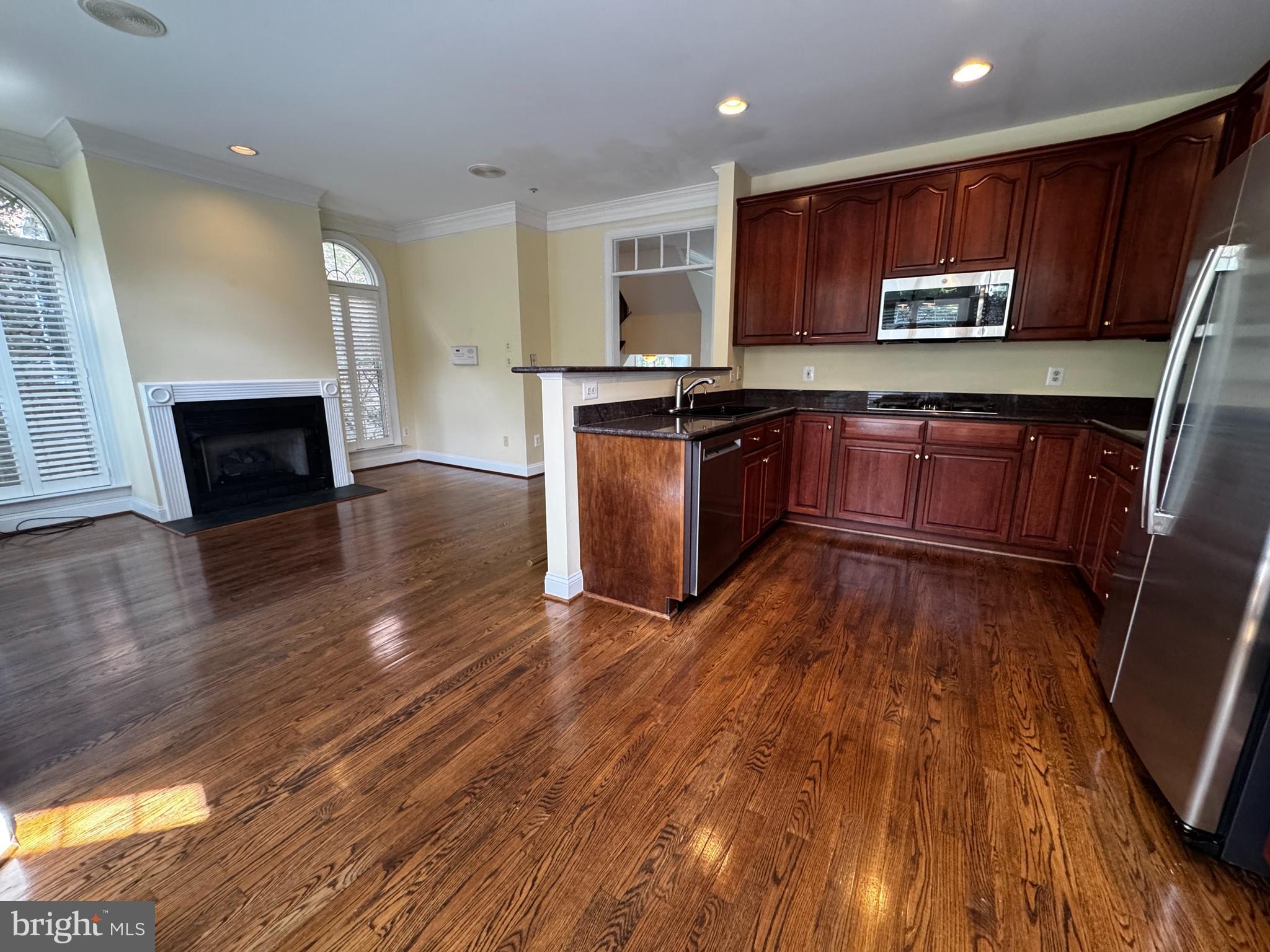 PALISADES PARK - Residential Lease