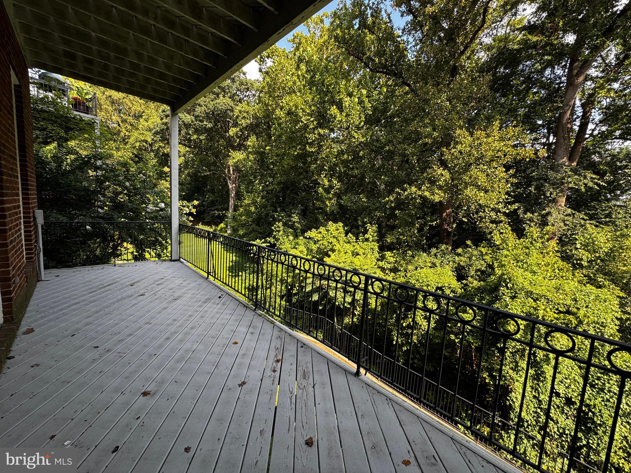 PALISADES PARK - Residential Lease