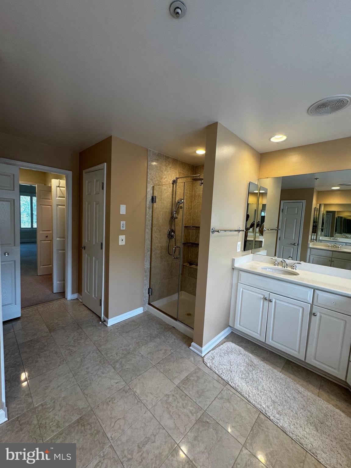 PALISADES PARK - Residential Lease