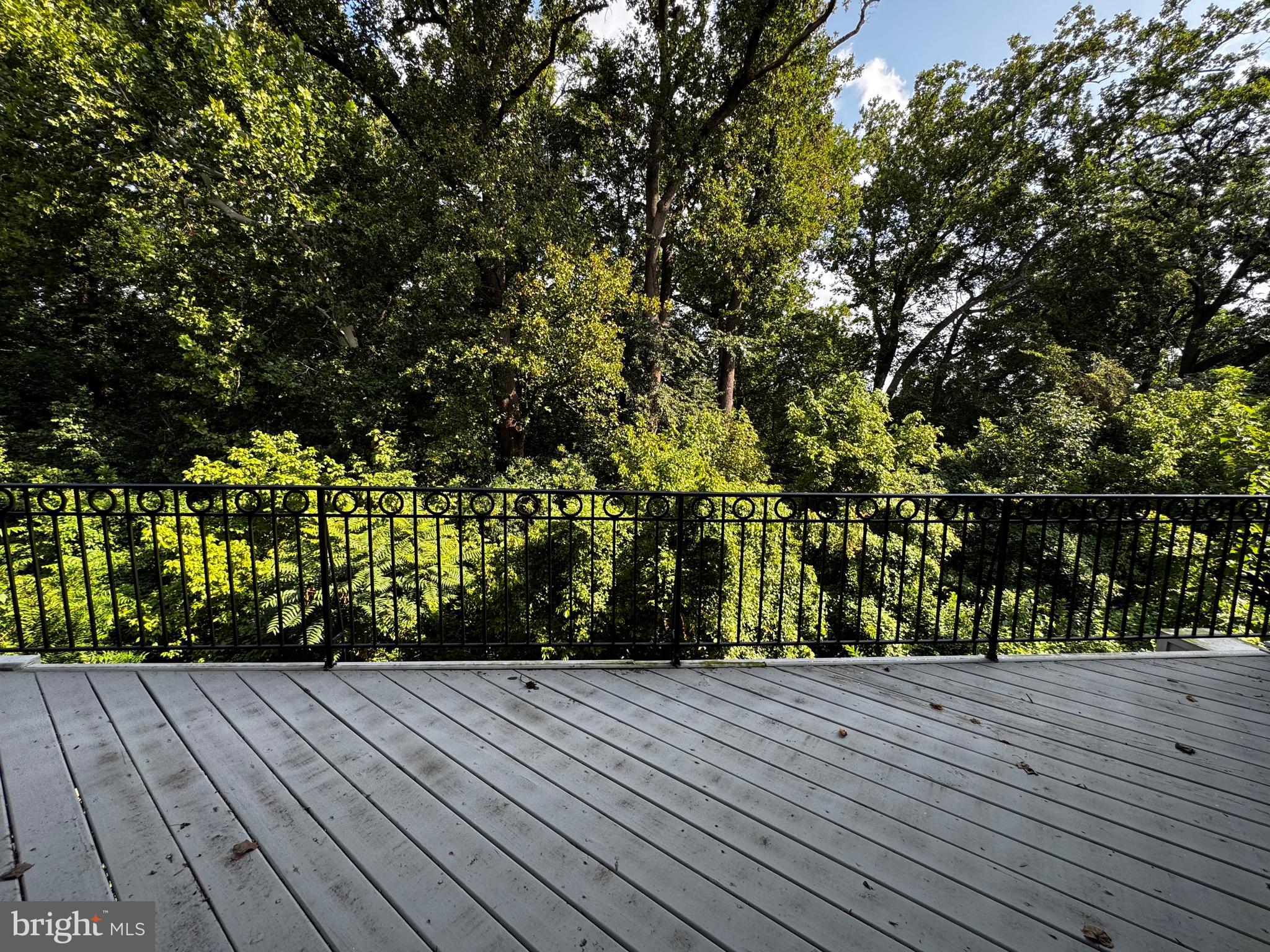 PALISADES PARK - Residential Lease