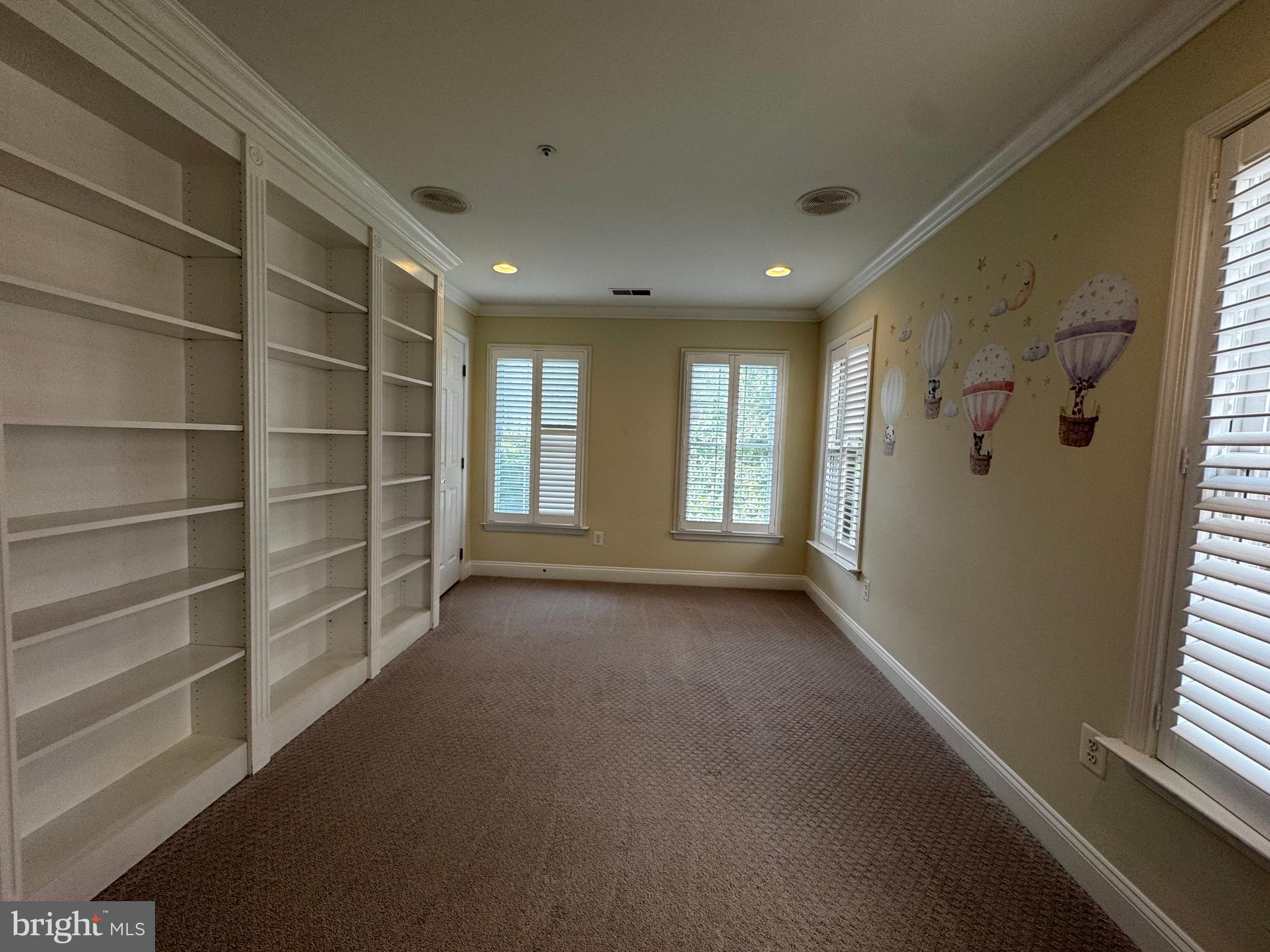 PALISADES PARK - Residential Lease