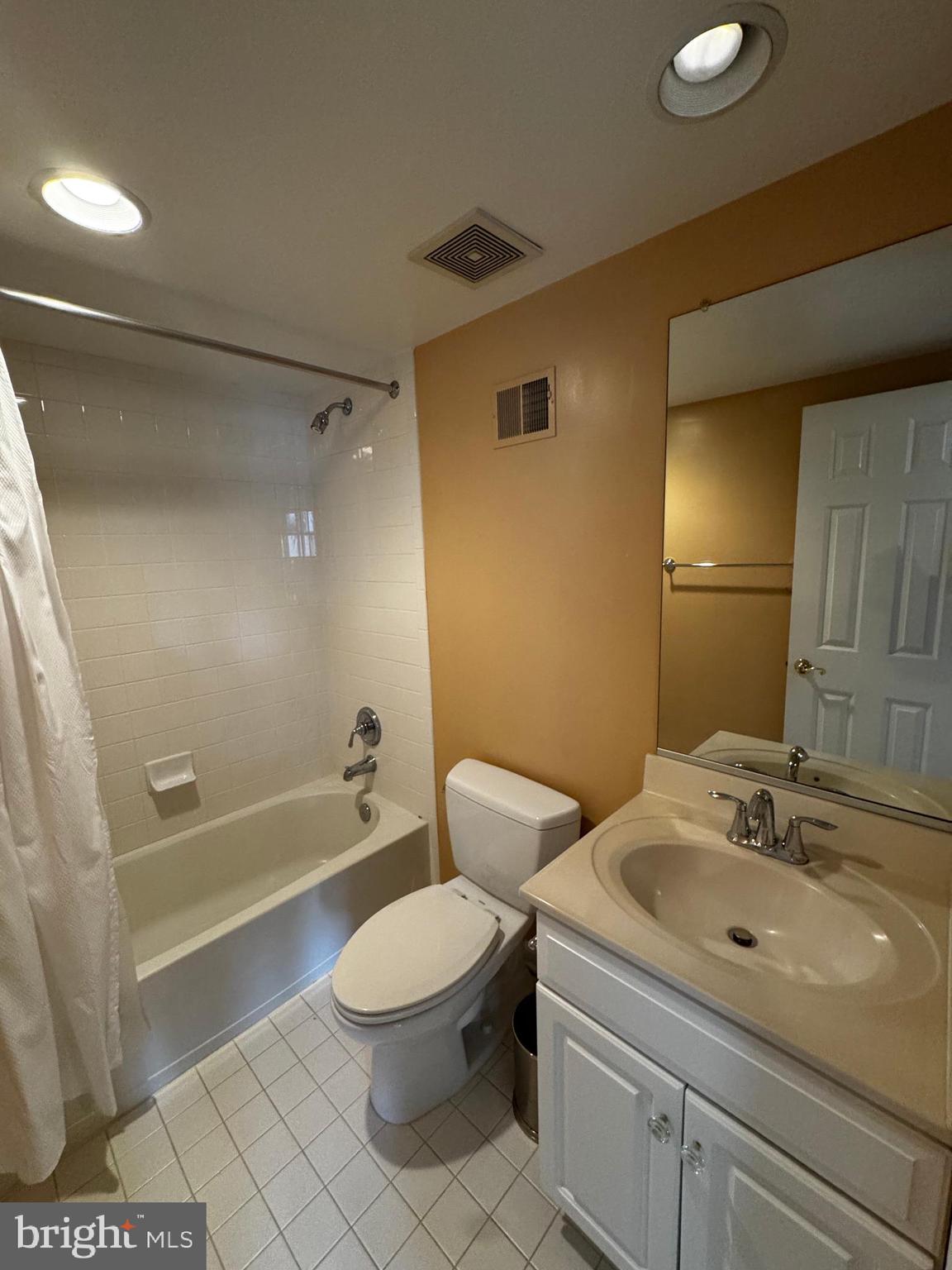 PALISADES PARK - Residential Lease