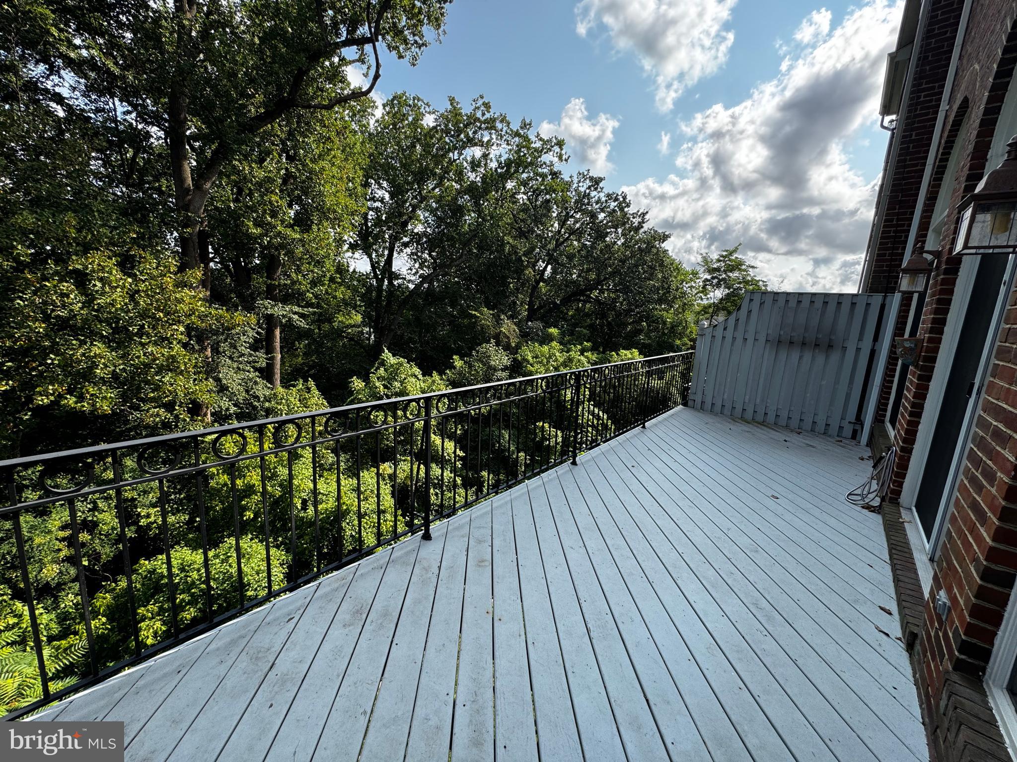 PALISADES PARK - Residential Lease