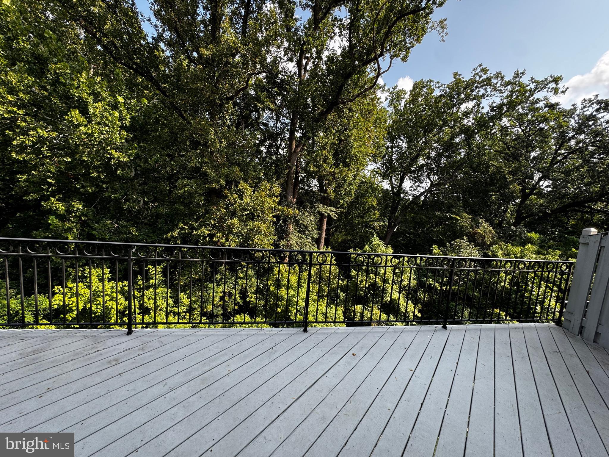 PALISADES PARK - Residential Lease