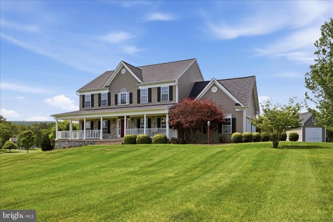 Homes For Sale - 16205 Jonella Farm Drive<br/> Loudoun County, HILLSBORO, VA 20132