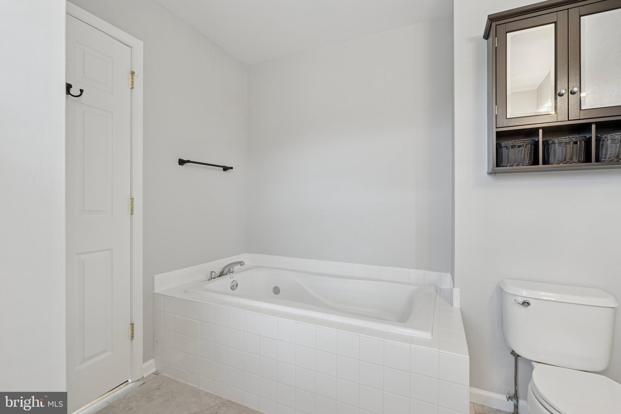 MONROE COURT - Residential