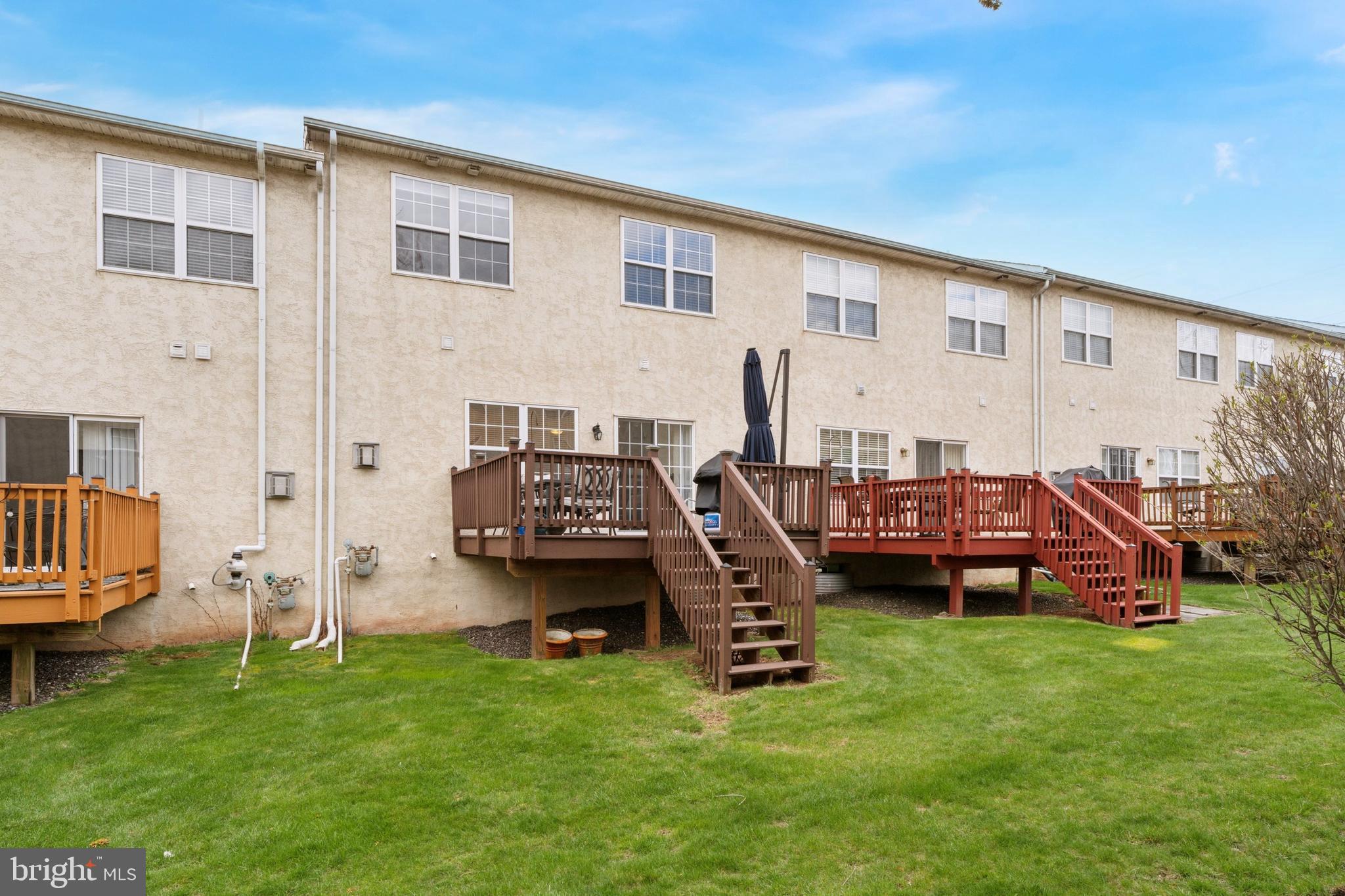 MONROE COURT - Residential