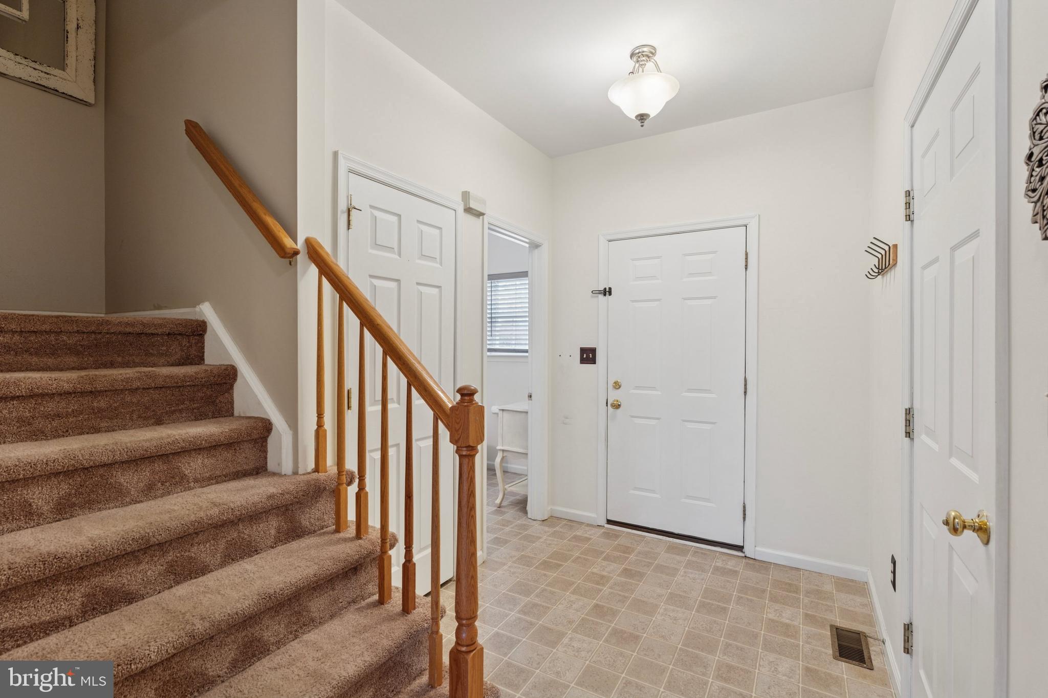 MONROE COURT - Residential