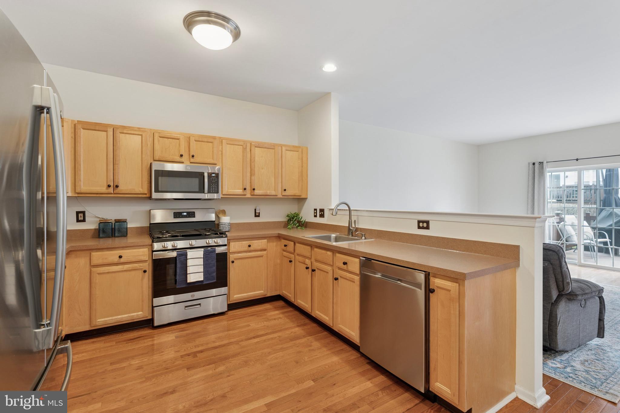 MONROE COURT - Residential