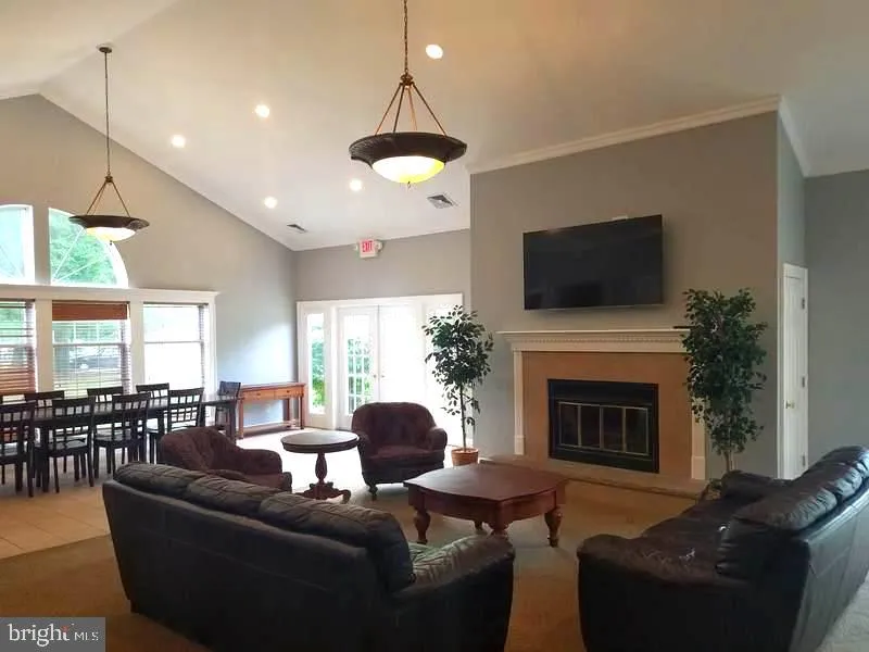 Monmouth Junction, New Jersey 08852, United States, 2 Bedrooms Bedrooms, ,2 BathroomsBathrooms,Residential,Active,222038