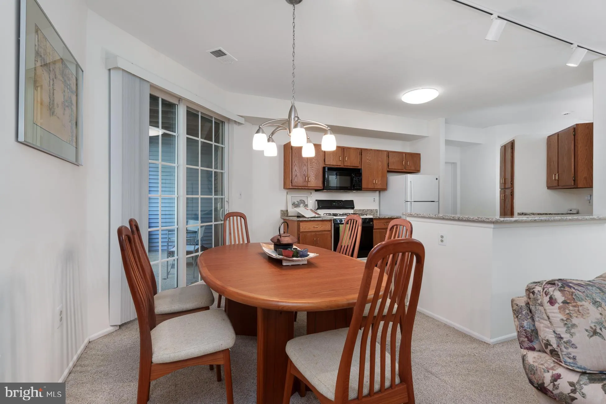 Monmouth Junction, New Jersey 08852, United States, 2 Bedrooms Bedrooms, ,2 BathroomsBathrooms,Residential,Active,222038