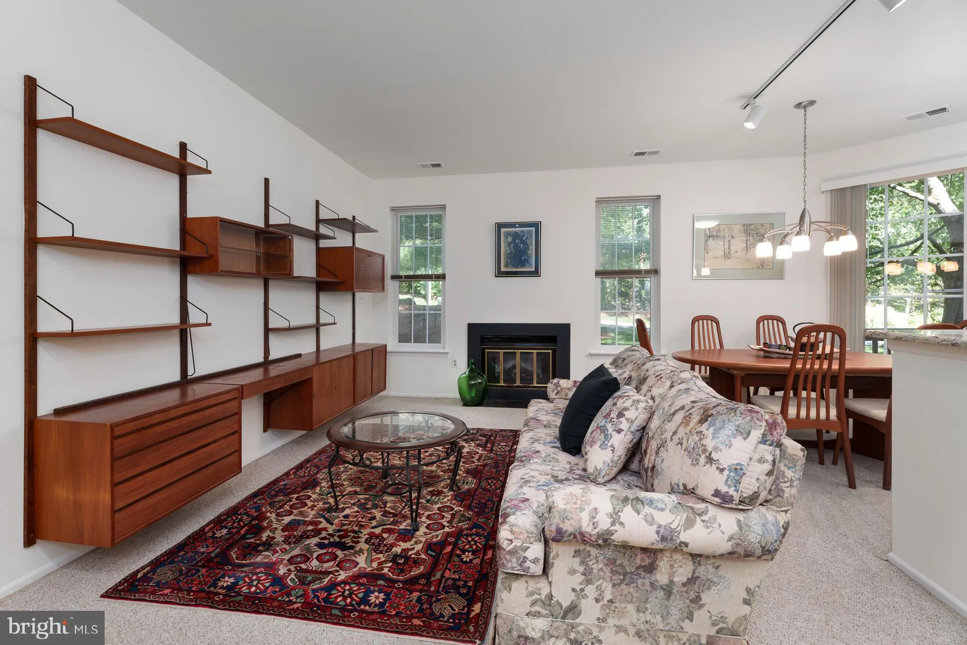 Monmouth Junction, New Jersey 08852, United States, 2 Bedrooms Bedrooms, ,2 BathroomsBathrooms,Residential,Active,222038