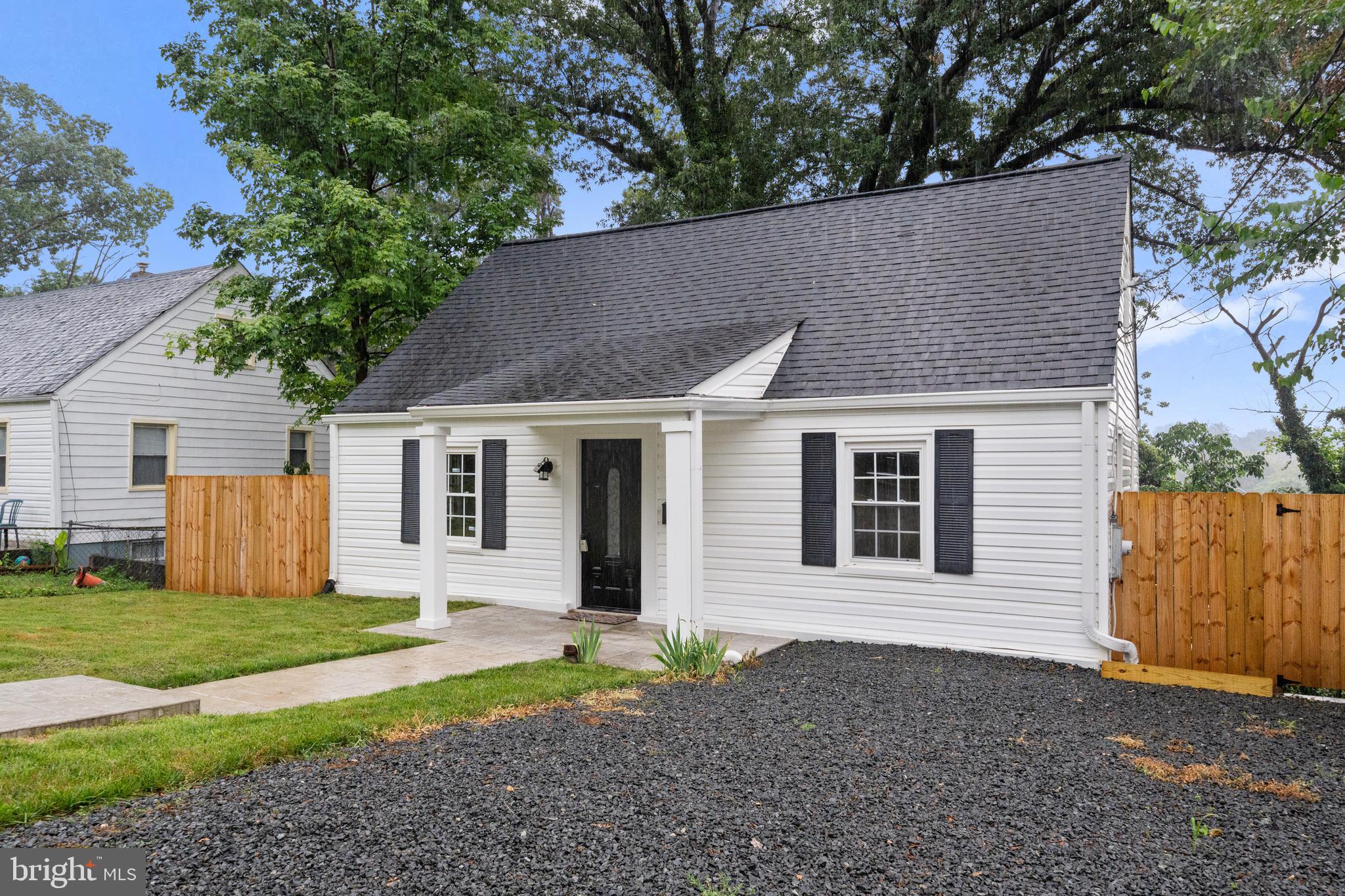 2316 FORT DRIVE