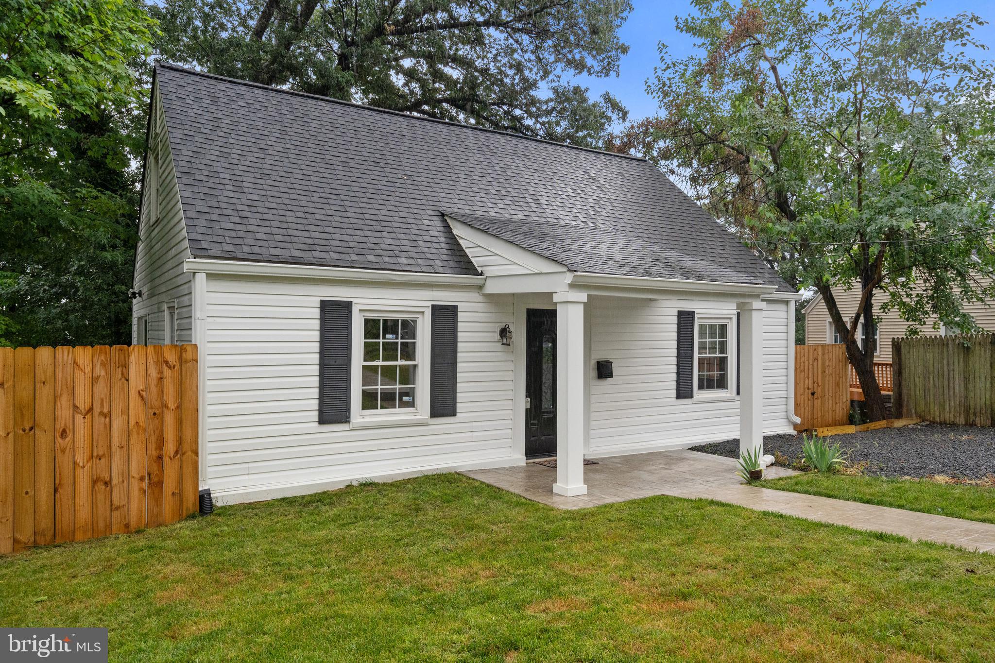 2316 FORT DRIVE