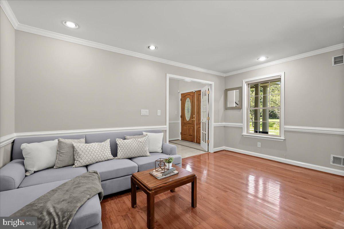 MERRYWOOD MANOR - Residential