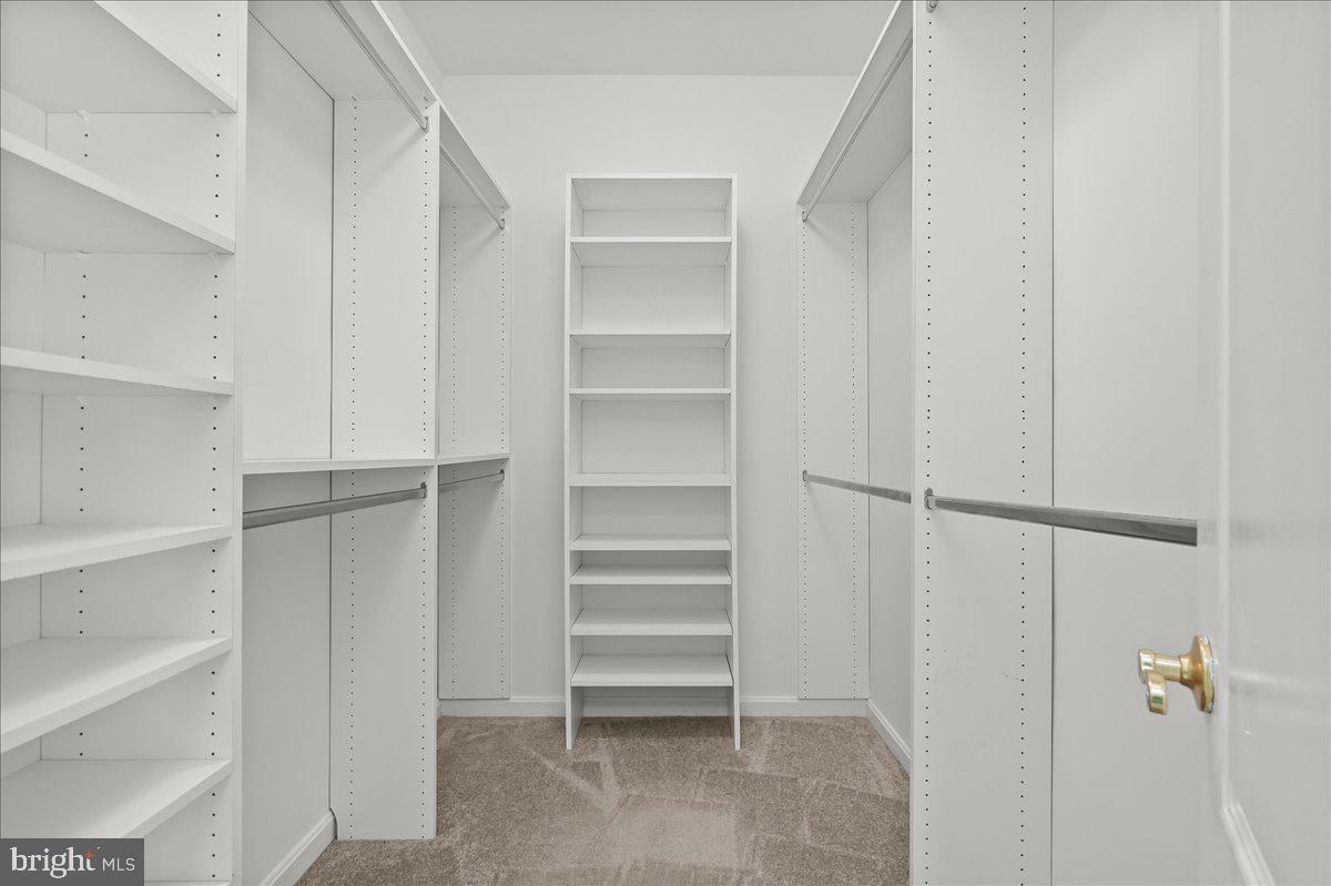 MERRYWOOD MANOR - Residential