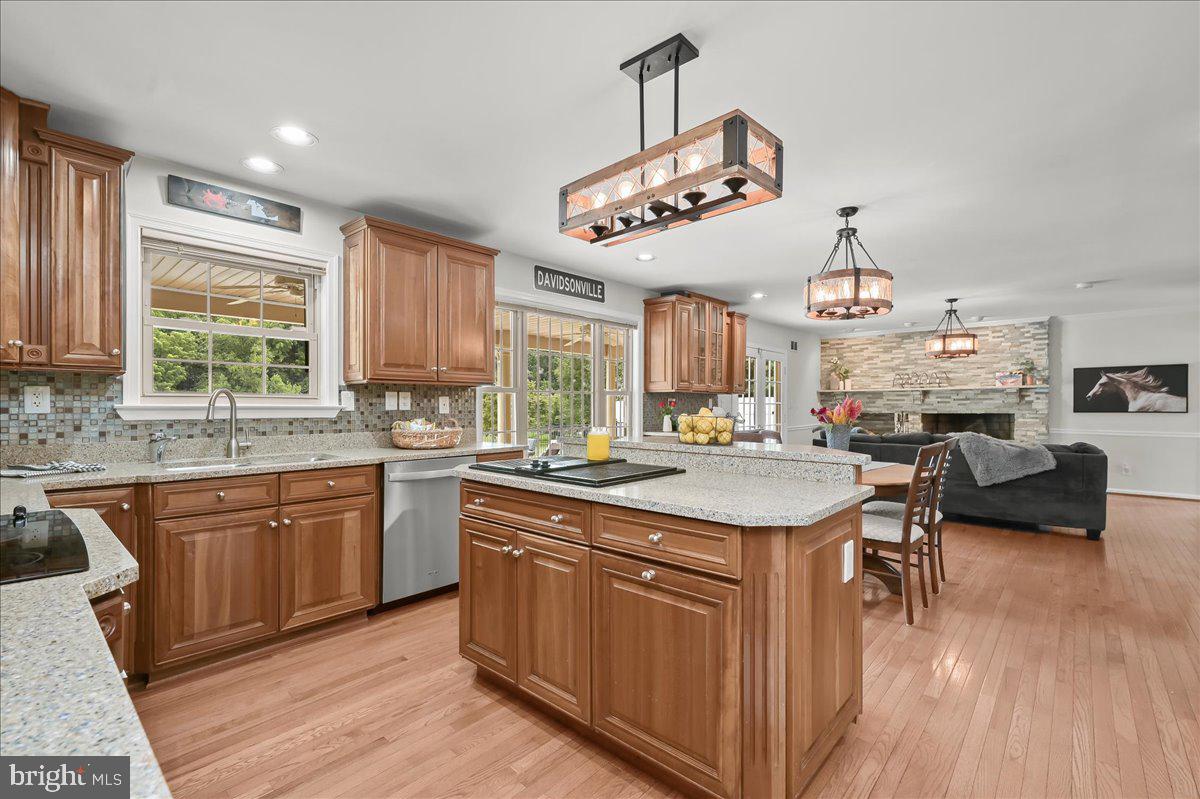 MERRYWOOD MANOR - Residential