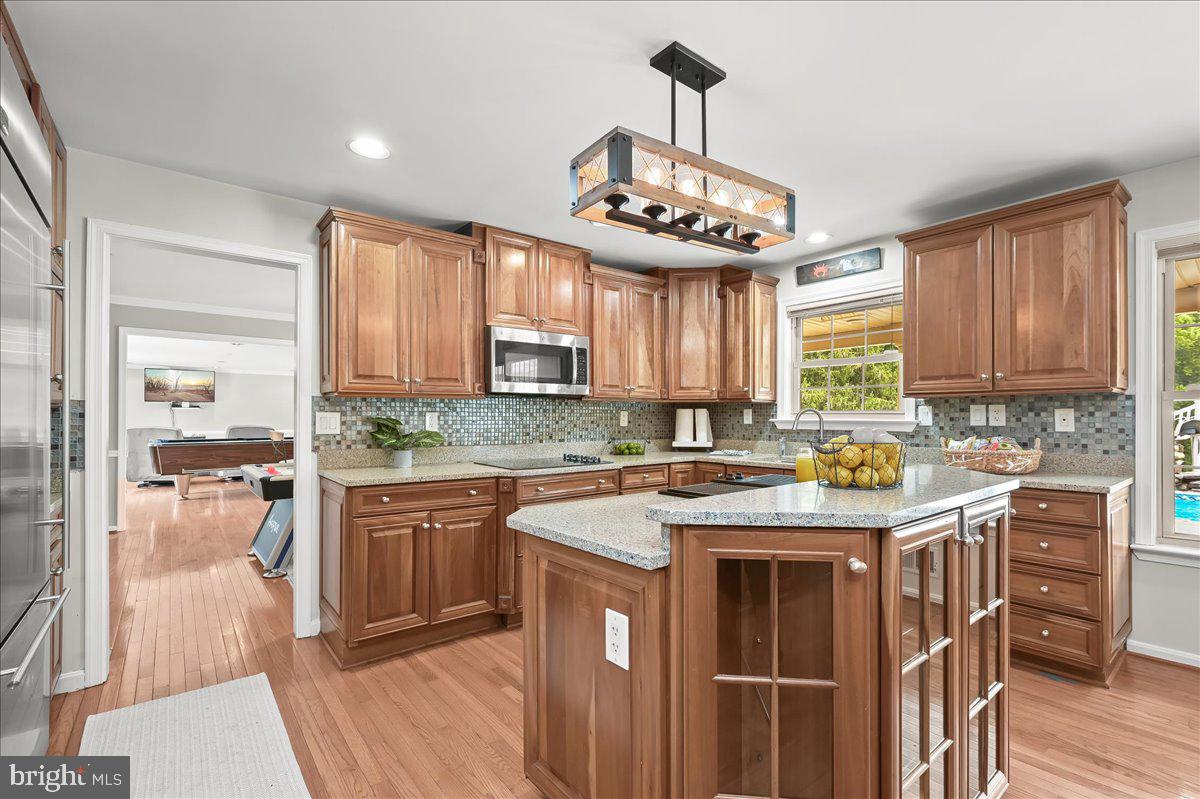 MERRYWOOD MANOR - Residential